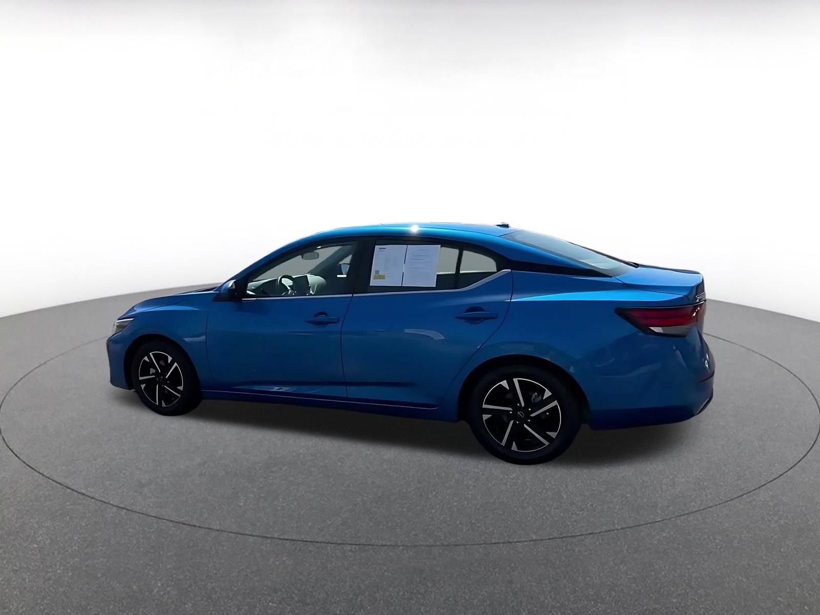 Thumbnail: 2025 Nissan Sentra - 9