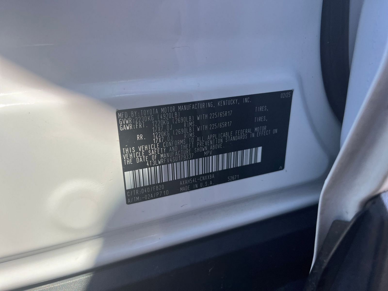 Thumbnail: 2025 Toyota RAV4 - 28