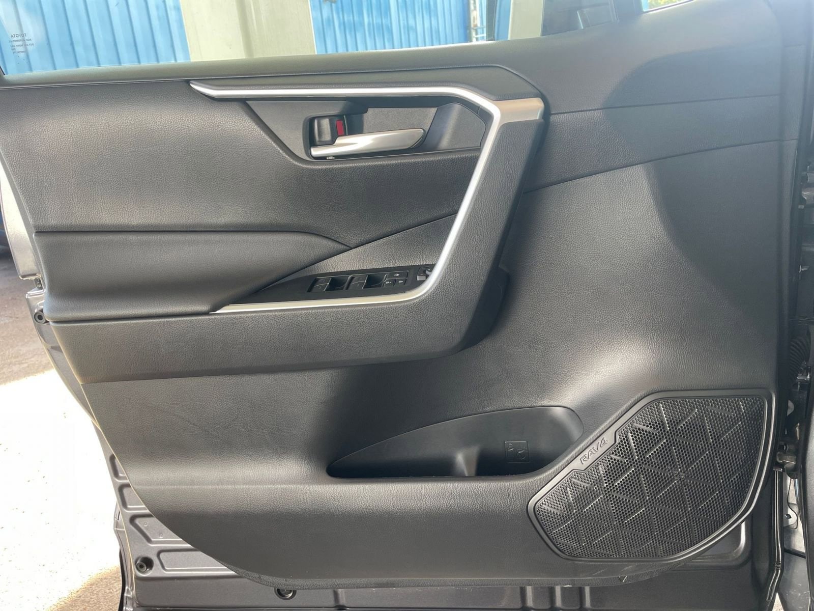 Thumbnail: 2025 Toyota RAV4 - 20