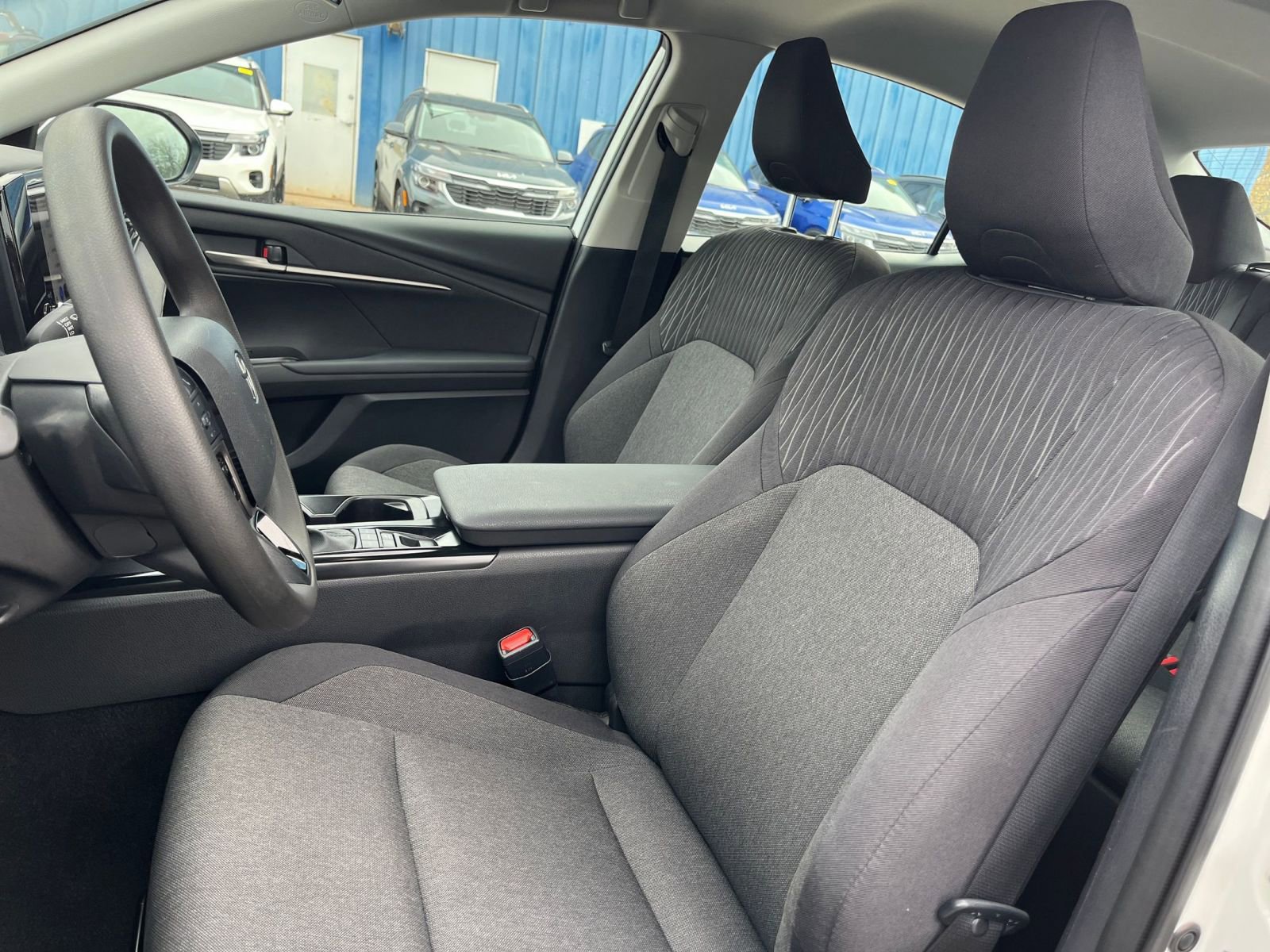 Thumbnail: 2025 Toyota Camry - 25