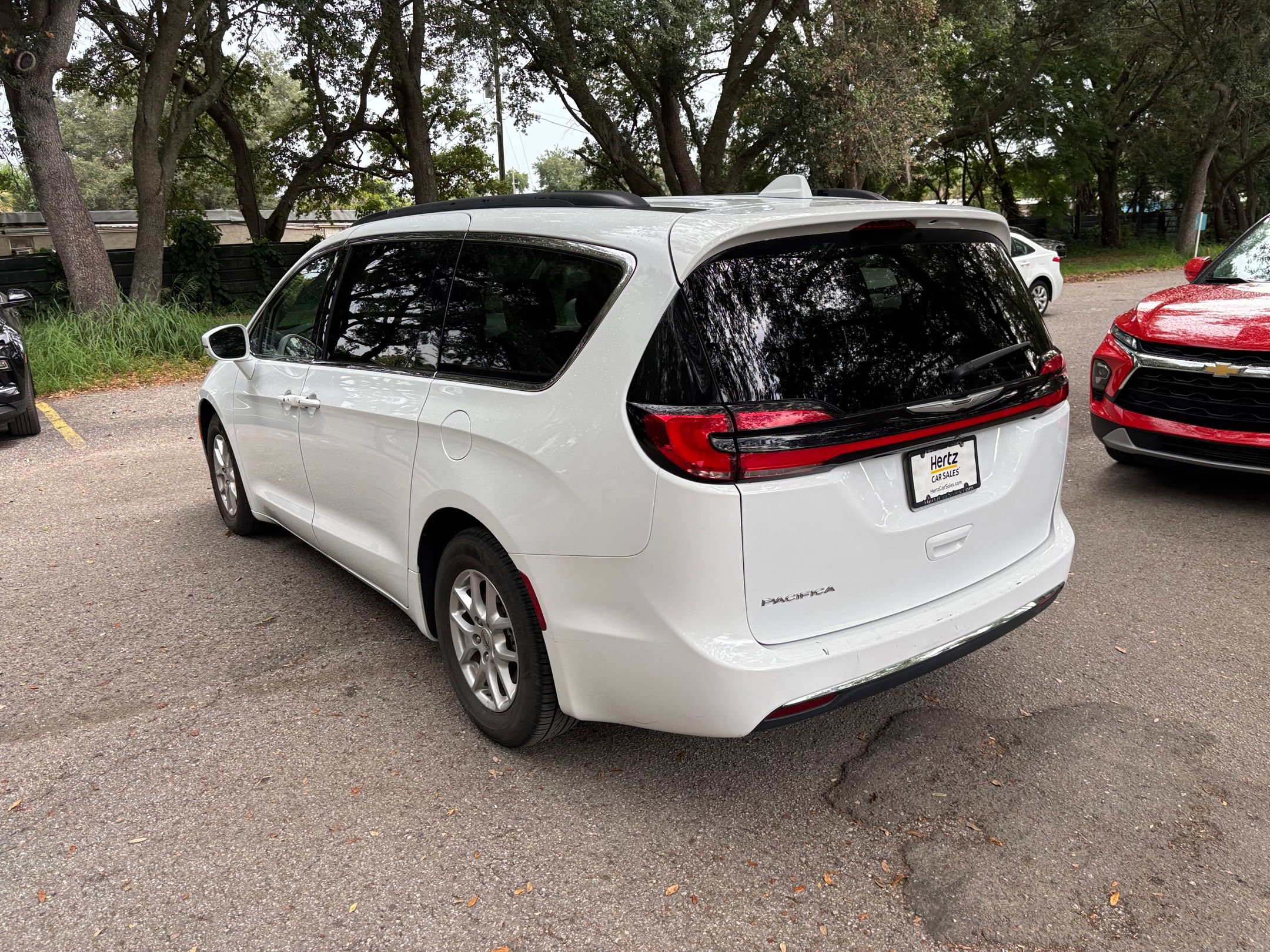 Thumbnail: 2022 Chrysler Pacifica - 17