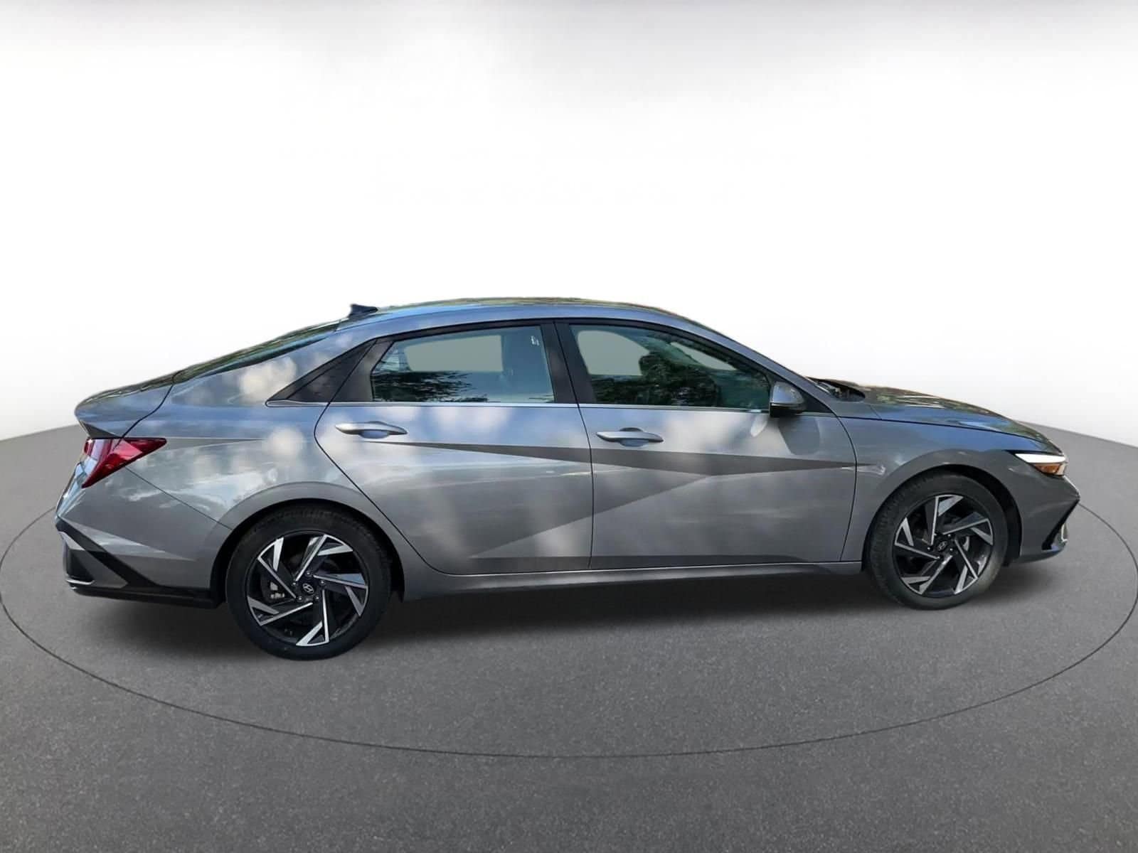 Thumbnail: 2025 Hyundai Elantra - 16