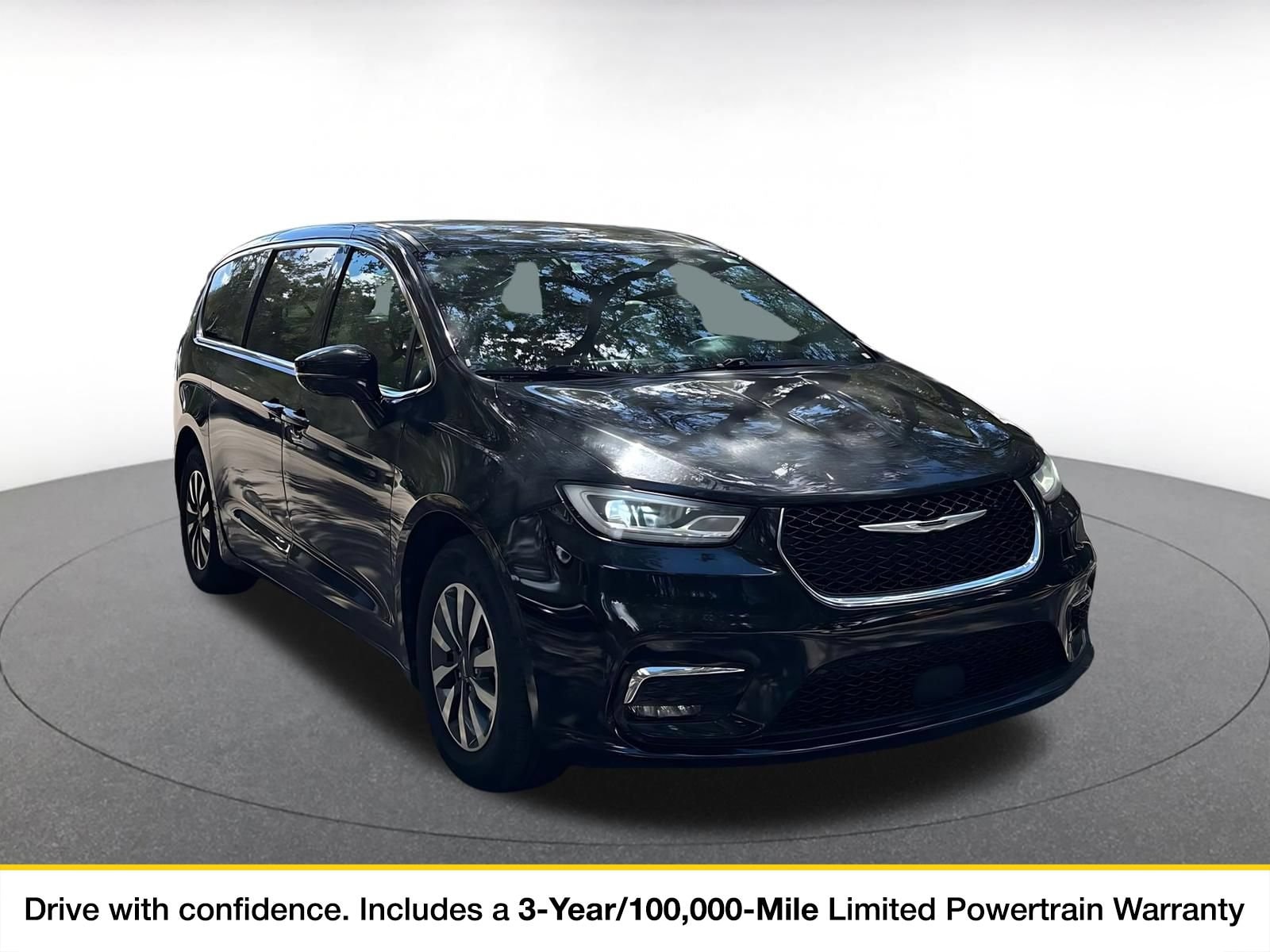 Thumbnail: 2022 Chrysler Pacifica - 1