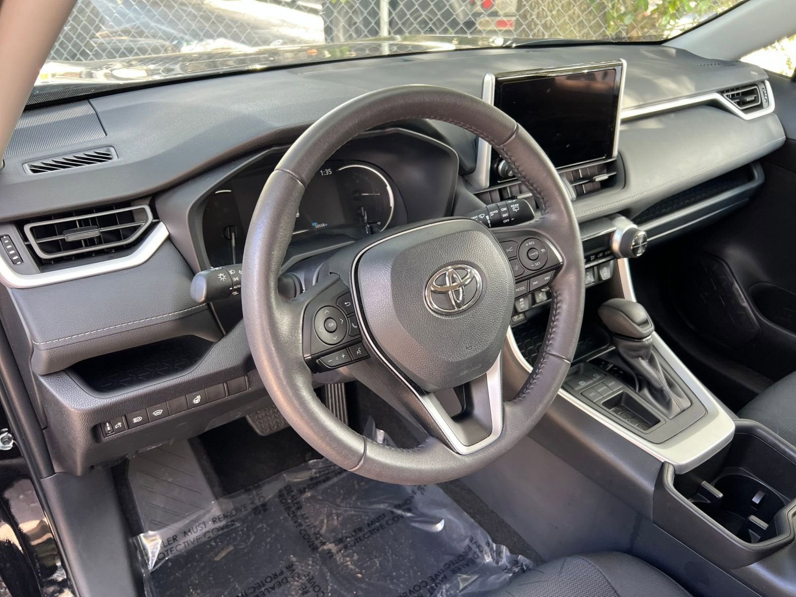 Thumbnail: 2025 Toyota RAV4 - 29