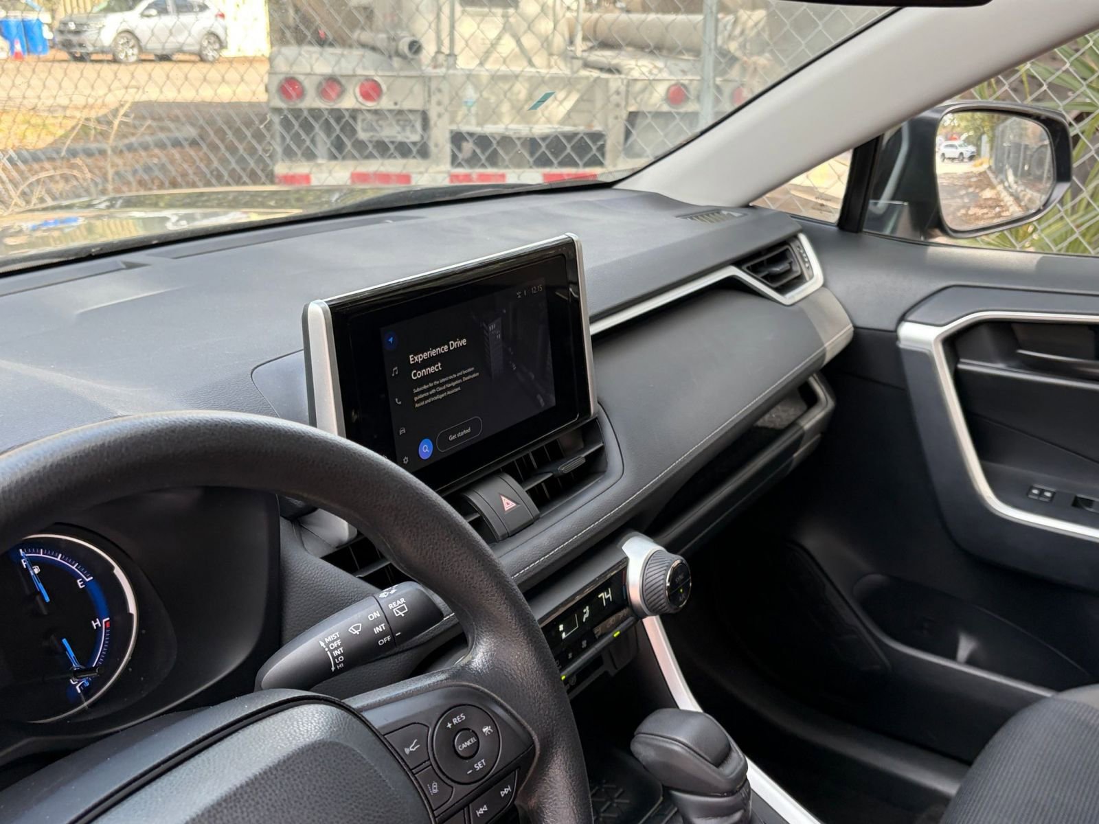 Thumbnail: 2025 Toyota RAV4 - 29