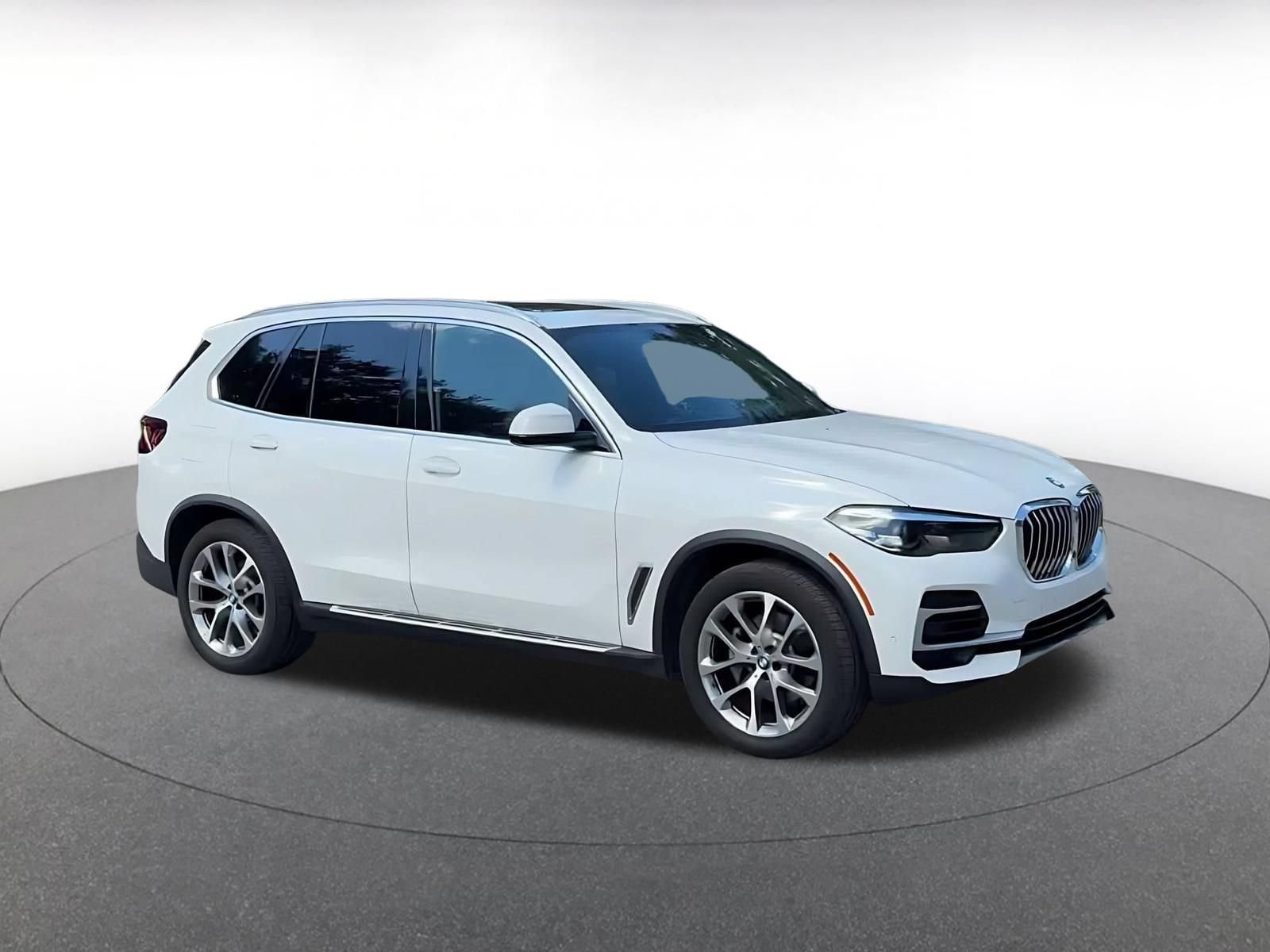 Thumbnail: 2023 BMW X5 - 2