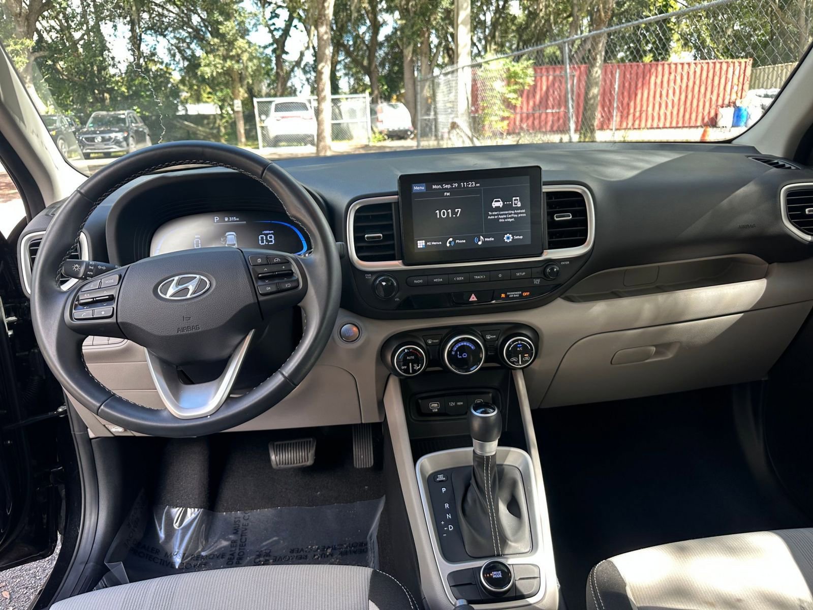 Thumbnail: 2025 Hyundai Venue - 27