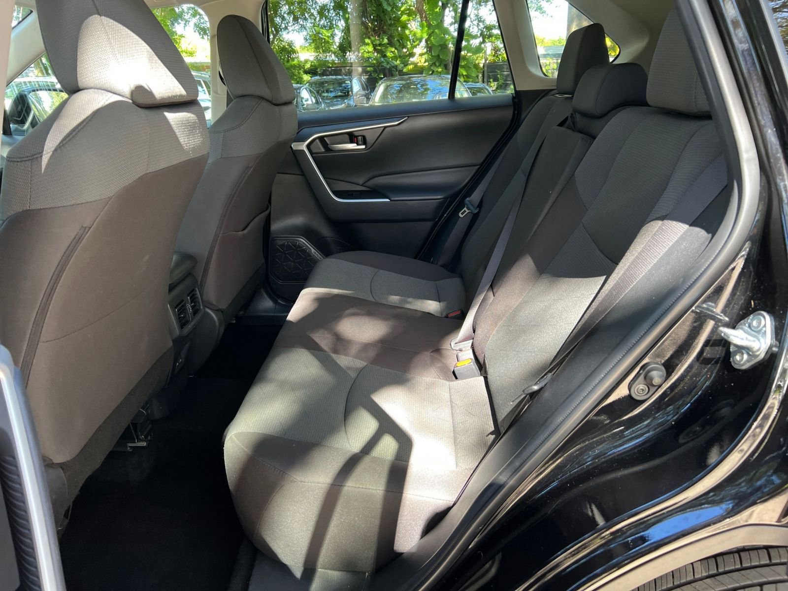 Thumbnail: 2025 Toyota RAV4 - 33