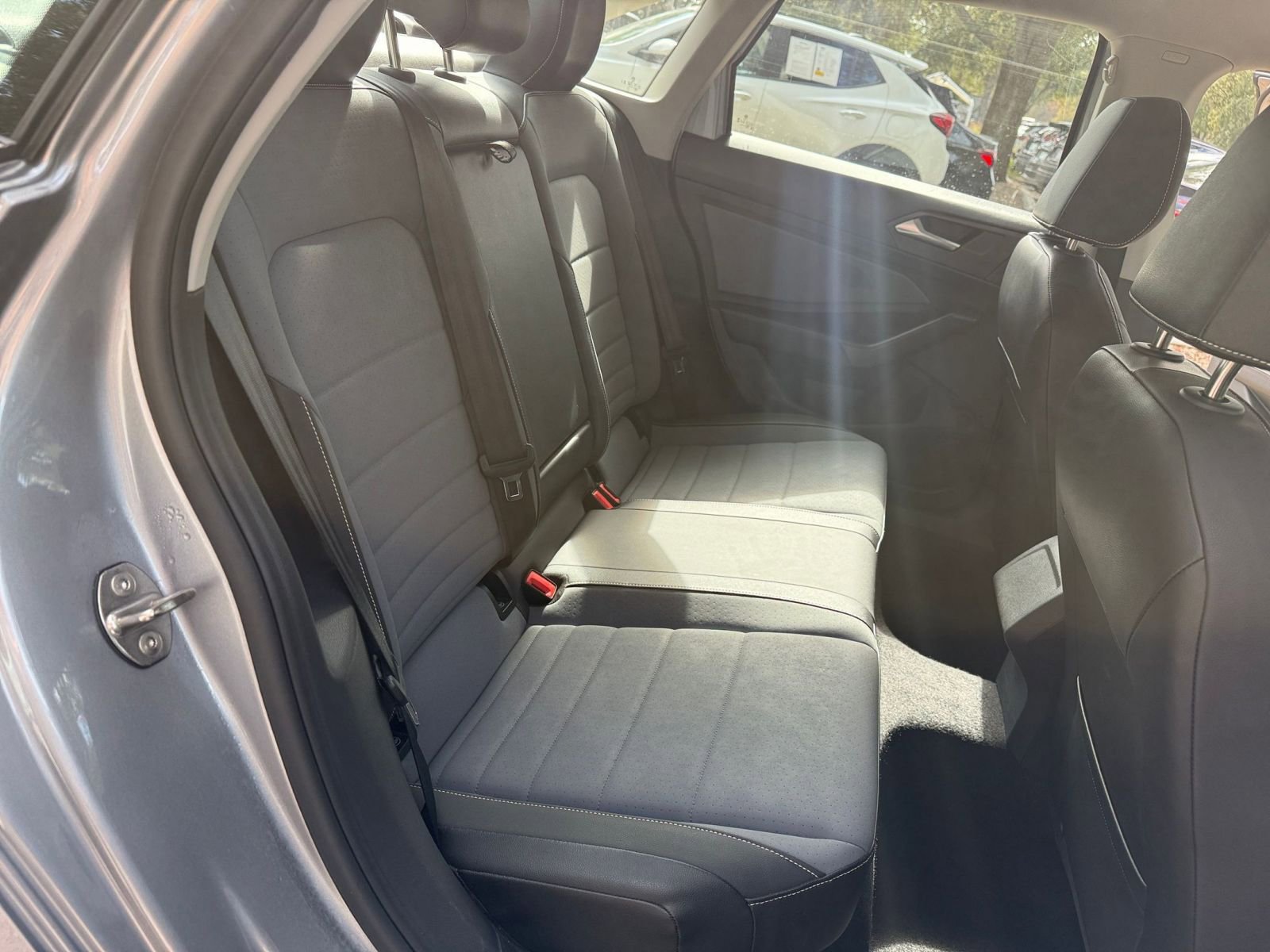 Thumbnail: 2025 Volkswagen Jetta - 33