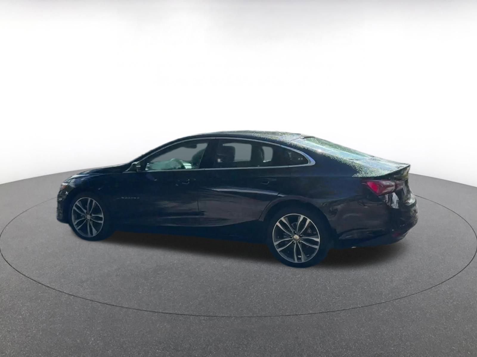 Thumbnail: 2024 Chevrolet Malibu - 10