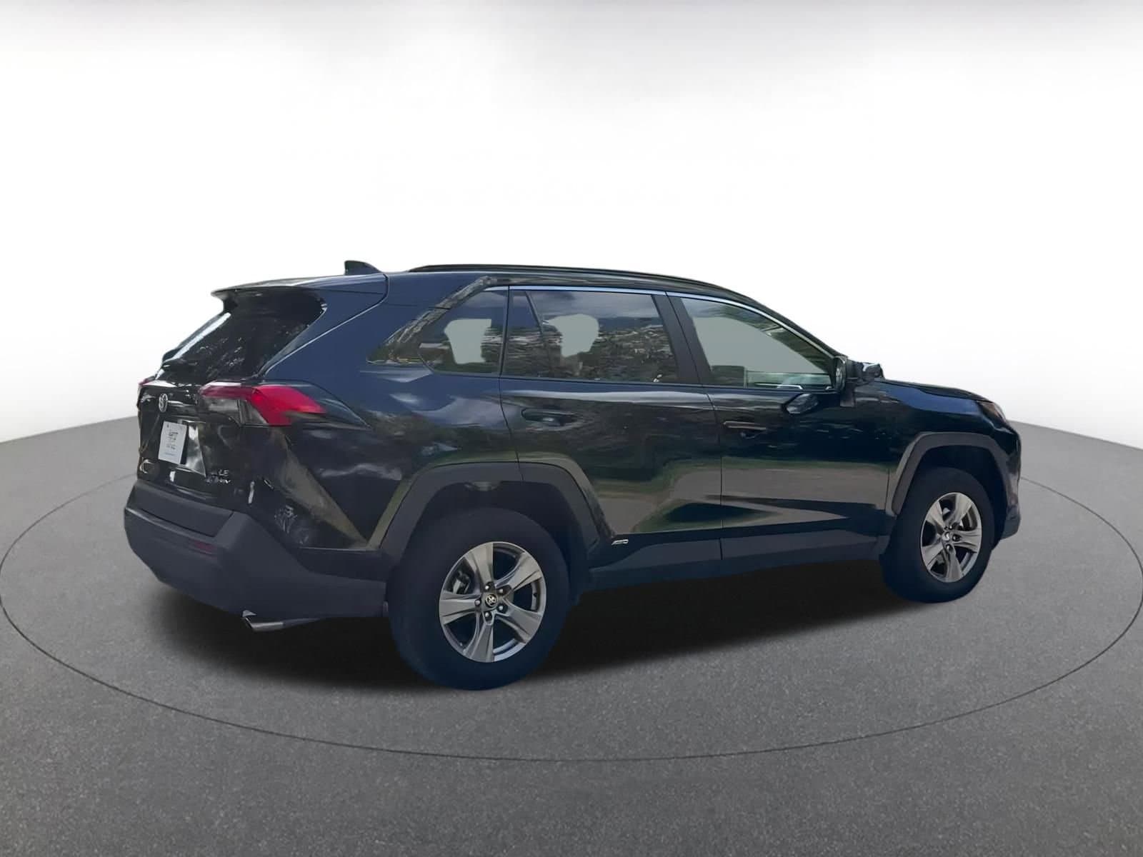 Thumbnail: 2025 Toyota RAV4 - 14