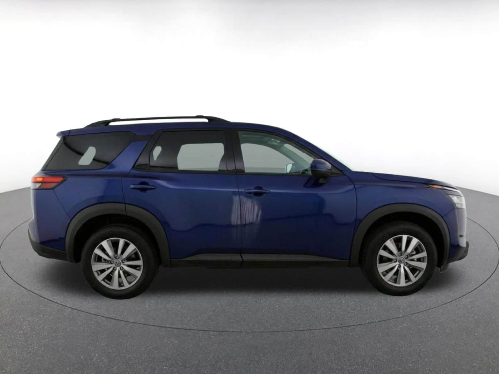 Thumbnail: 2025 Nissan Pathfinder - 10
