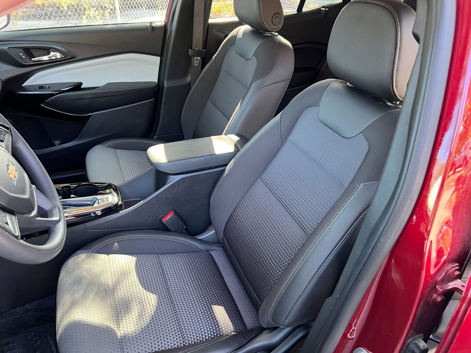 Thumbnail: 2025 Chevrolet Trax - 30