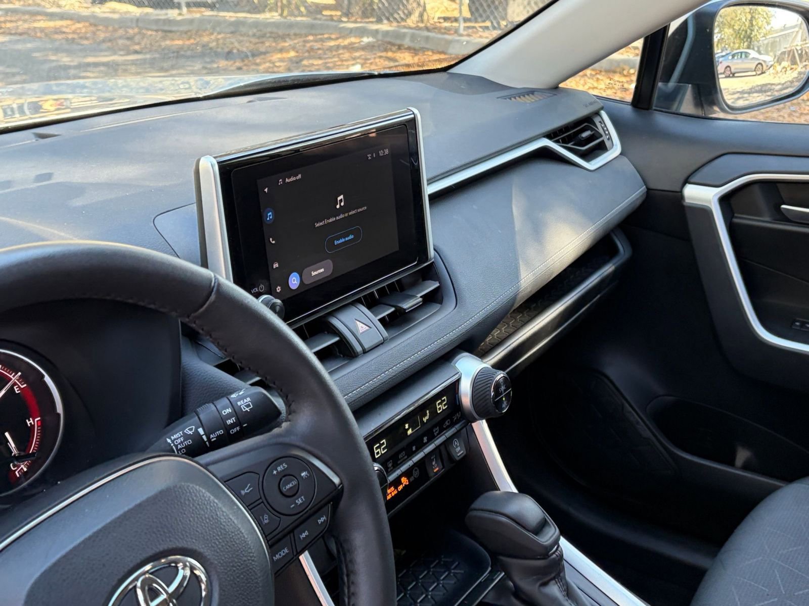 Thumbnail: 2025 Toyota RAV4 - 31