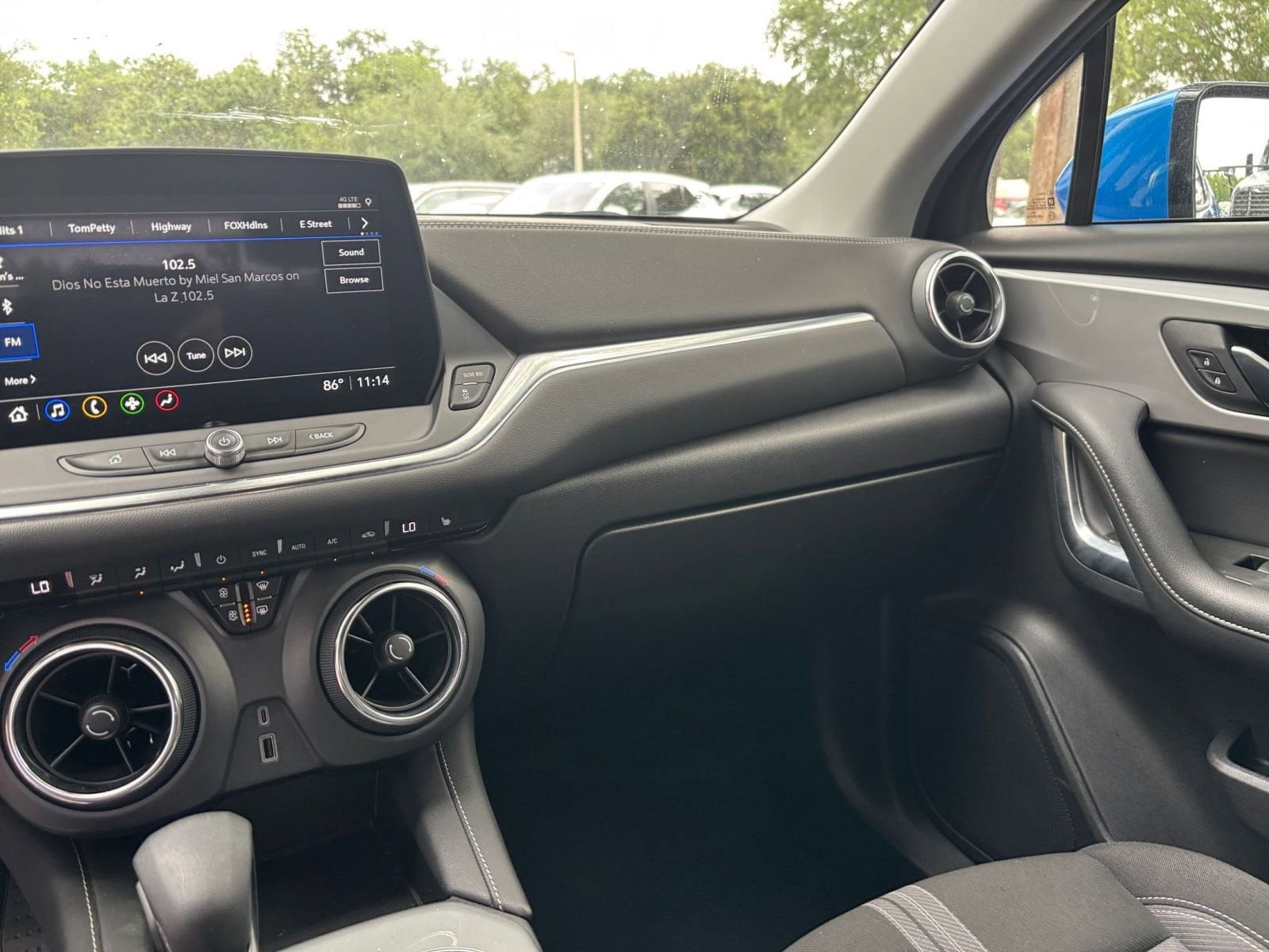 Thumbnail: 2025 Chevrolet Blazer - 35