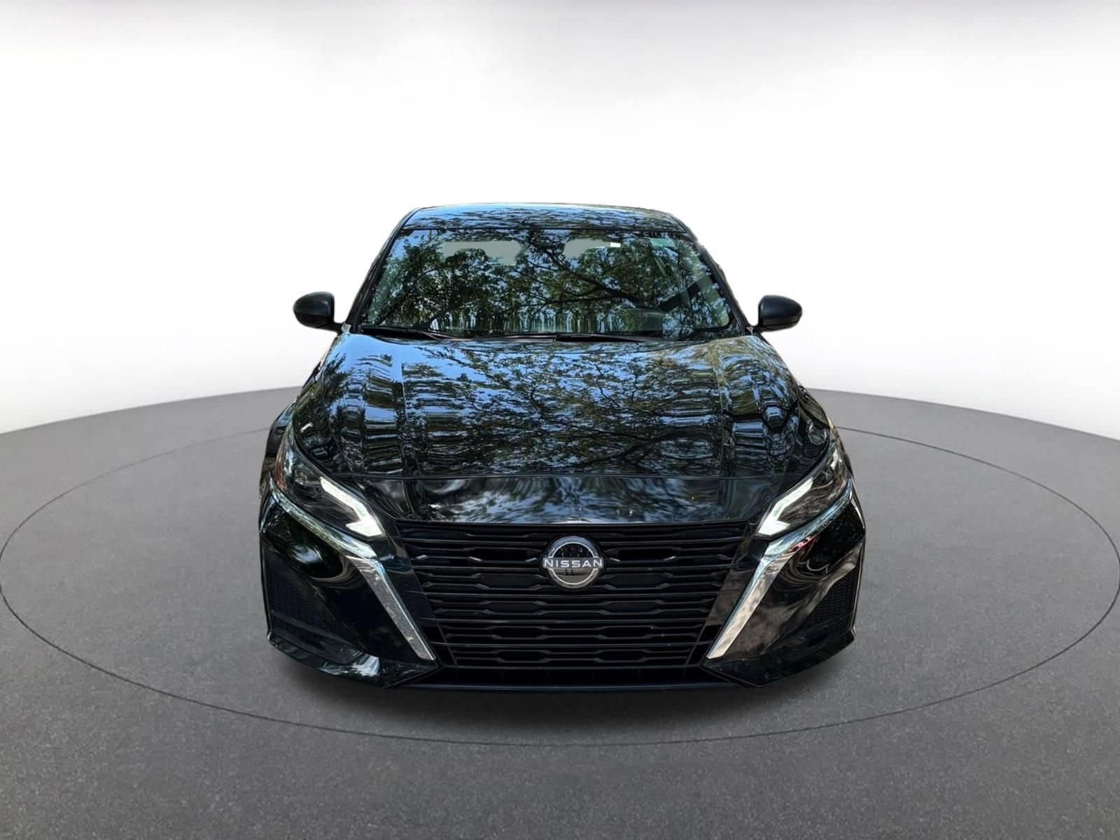 Thumbnail: 2025 Nissan Altima - 8
