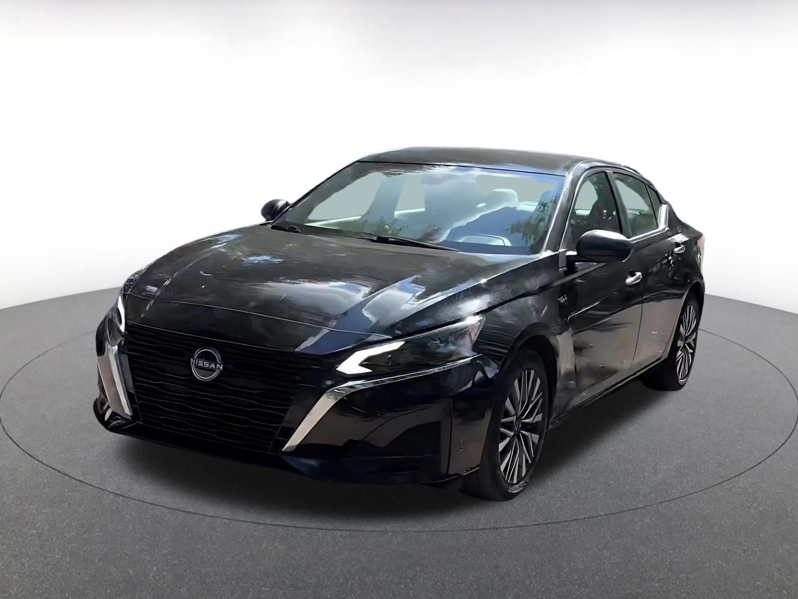 Thumbnail: 2025 Nissan Altima - 7