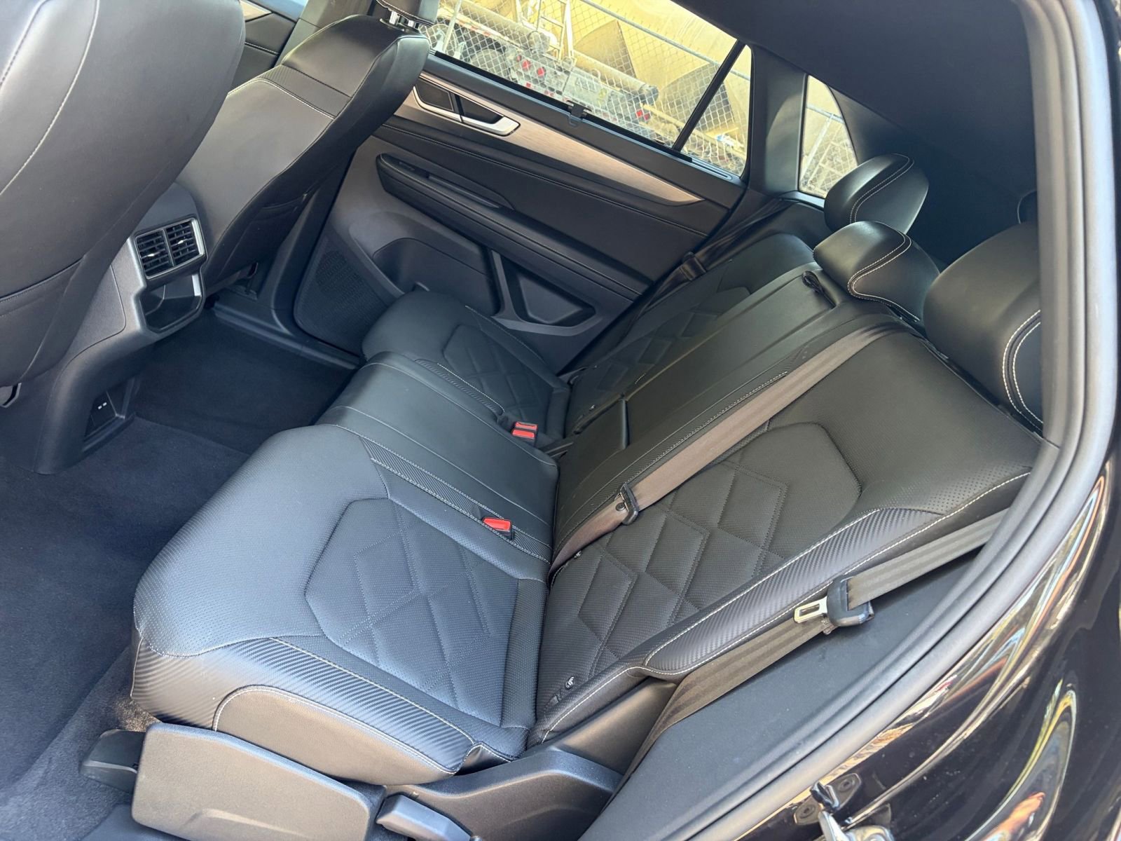 Thumbnail: 2025 Volkswagen Atlas - 21