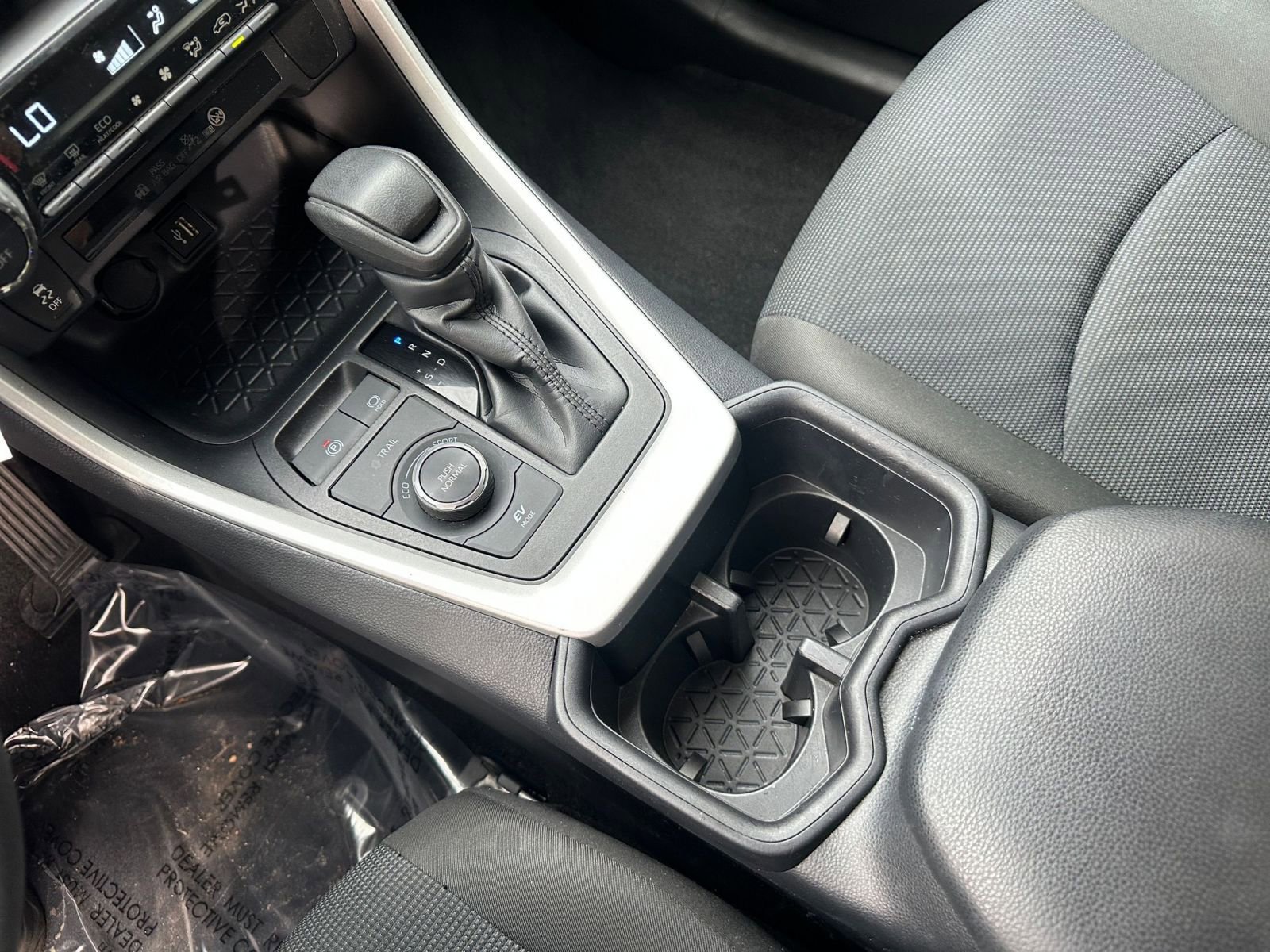 Thumbnail: 2025 Toyota RAV4 - 35