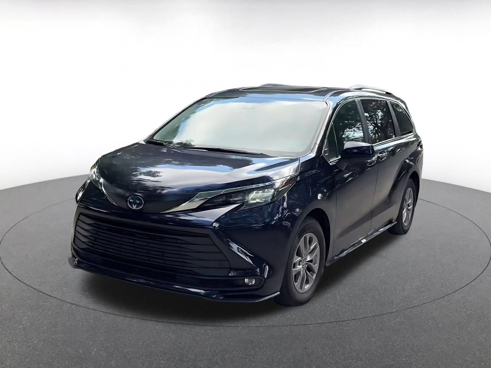 Thumbnail: 2025 Toyota Sienna - 5