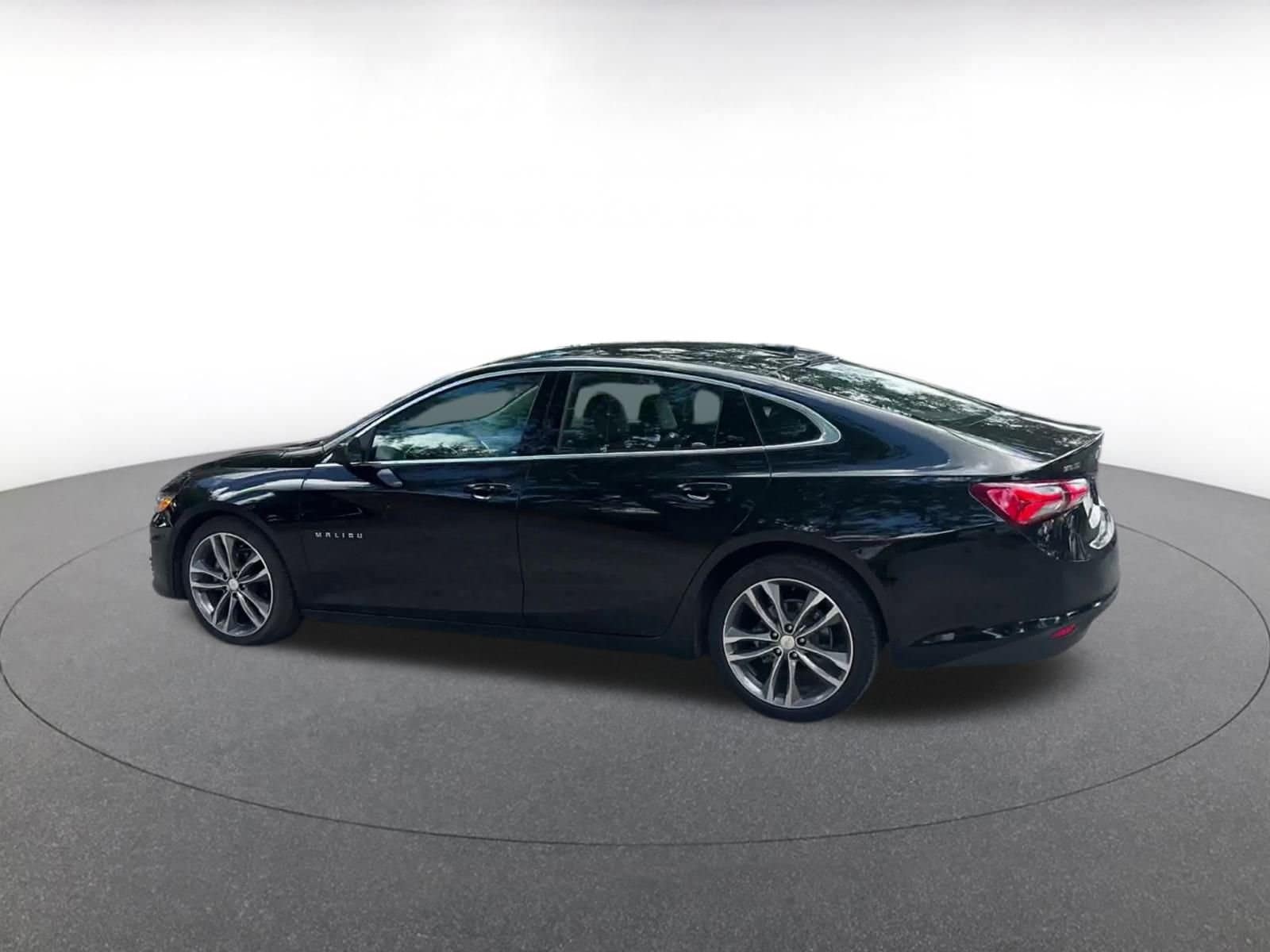 Thumbnail: 2024 Chevrolet Malibu - 10