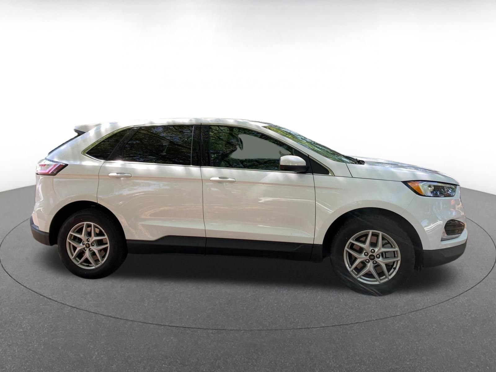 Thumbnail: 2024 Ford Edge - 8
