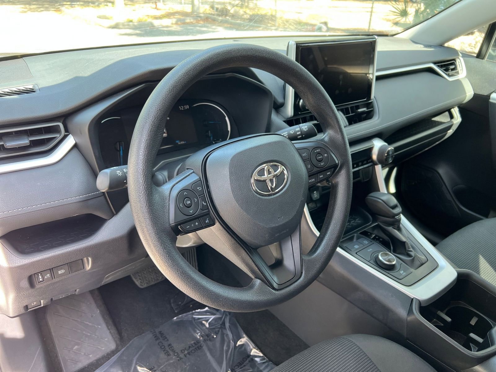 Thumbnail: 2025 Toyota RAV4 - 29