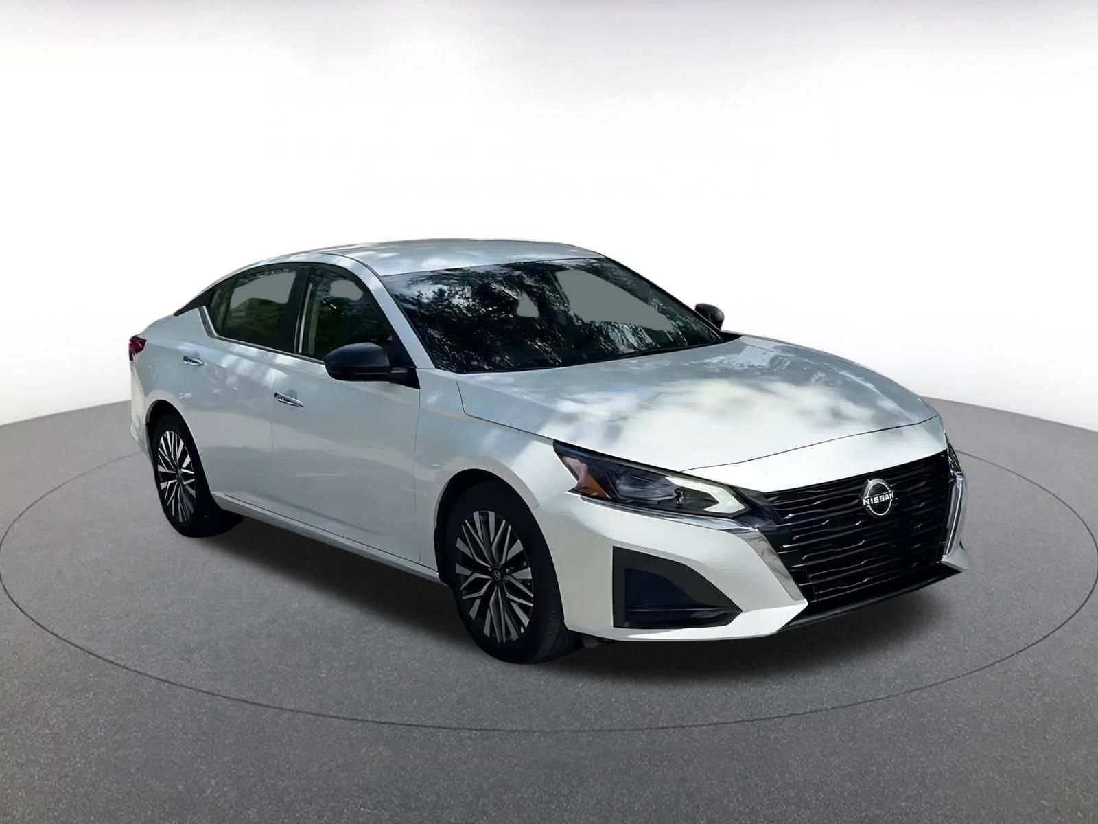 Thumbnail: 2024 Nissan Altima - 3