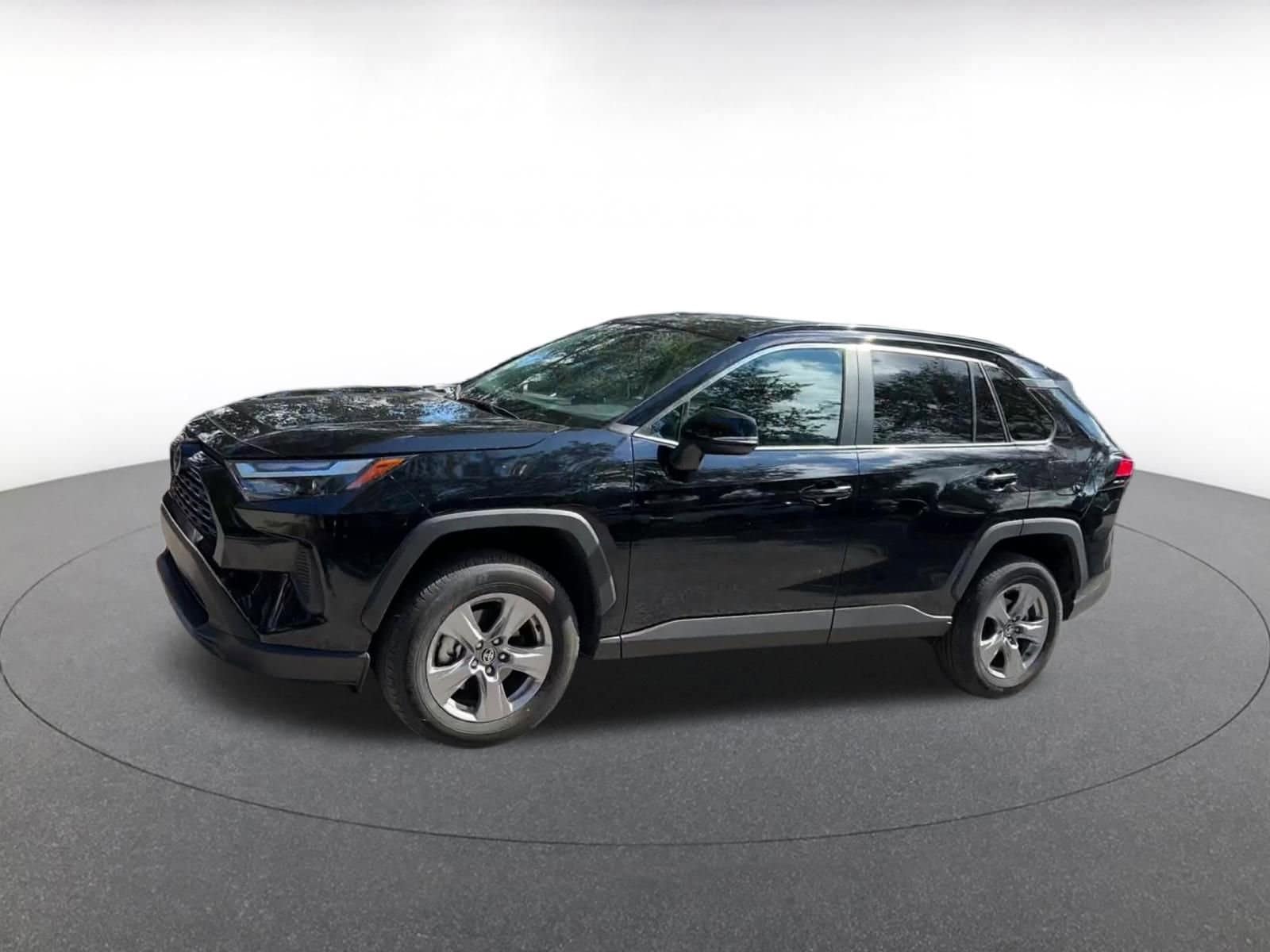 Thumbnail: 2025 Toyota RAV4 - 8