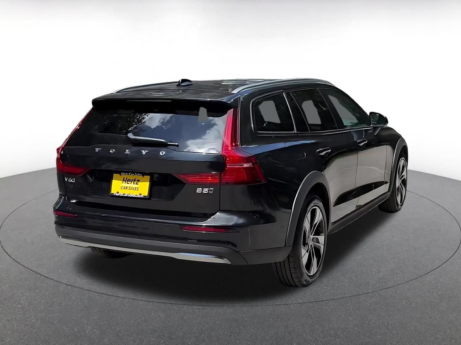 Thumbnail: 2025 Volvo S60 - 13