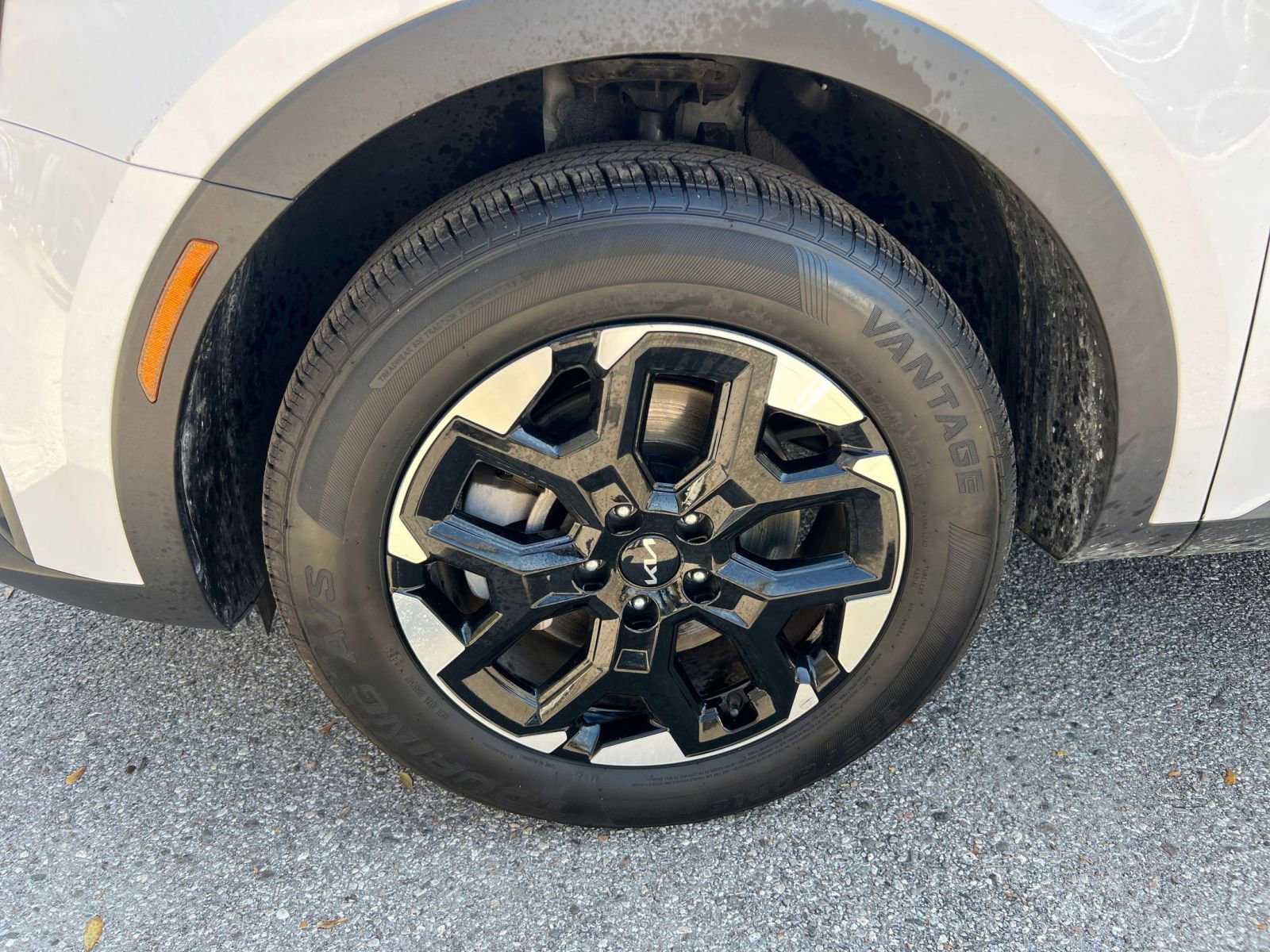 Thumbnail: 2024 Kia Sorento - 28