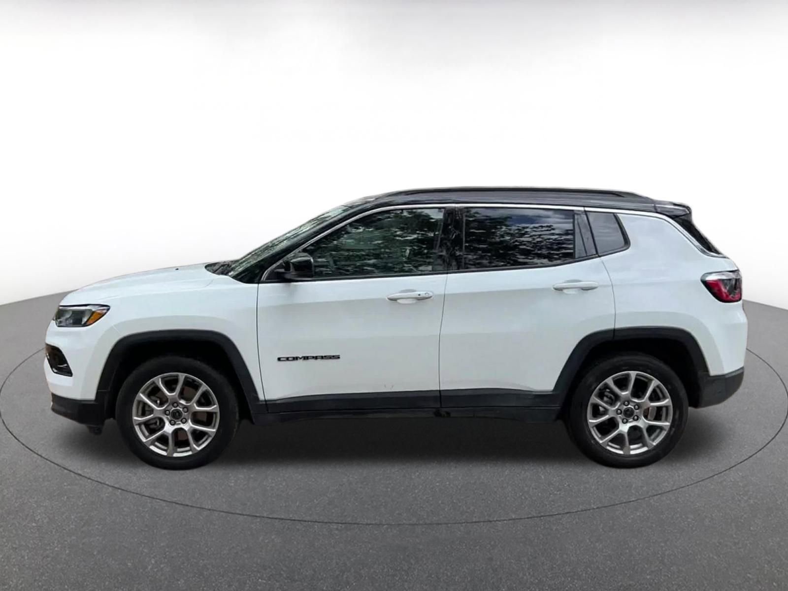 Thumbnail: 2025 Jeep Compass - 9