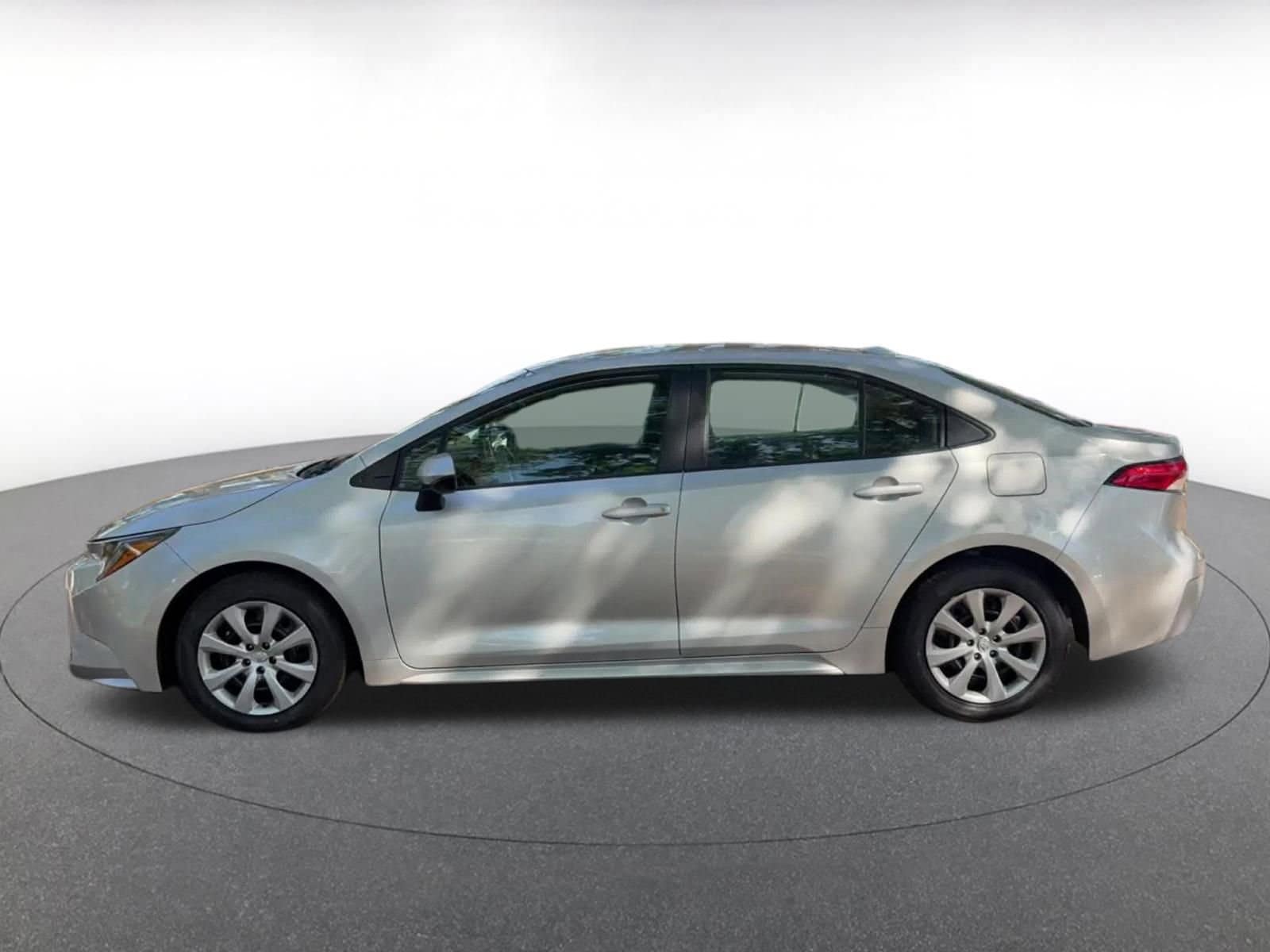 Thumbnail: 2025 Toyota Corolla - 9