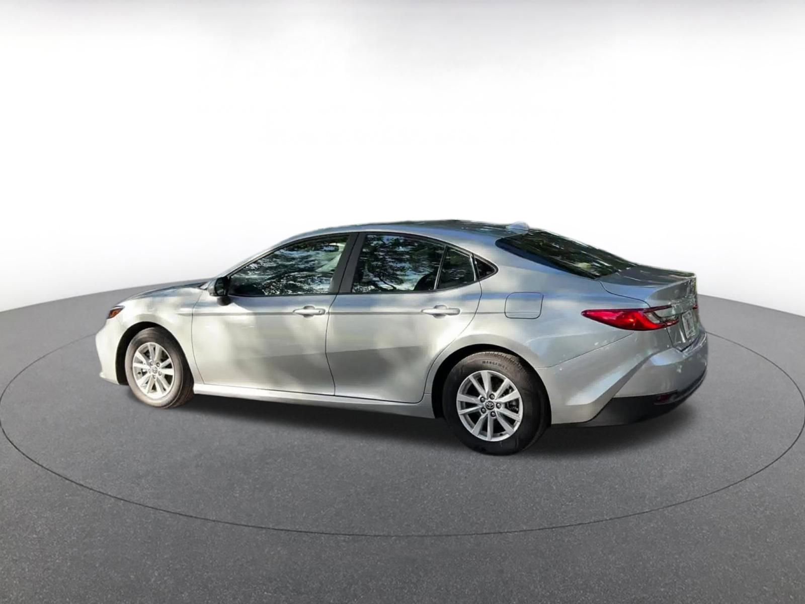 Thumbnail: 2025 Toyota Camry - 10