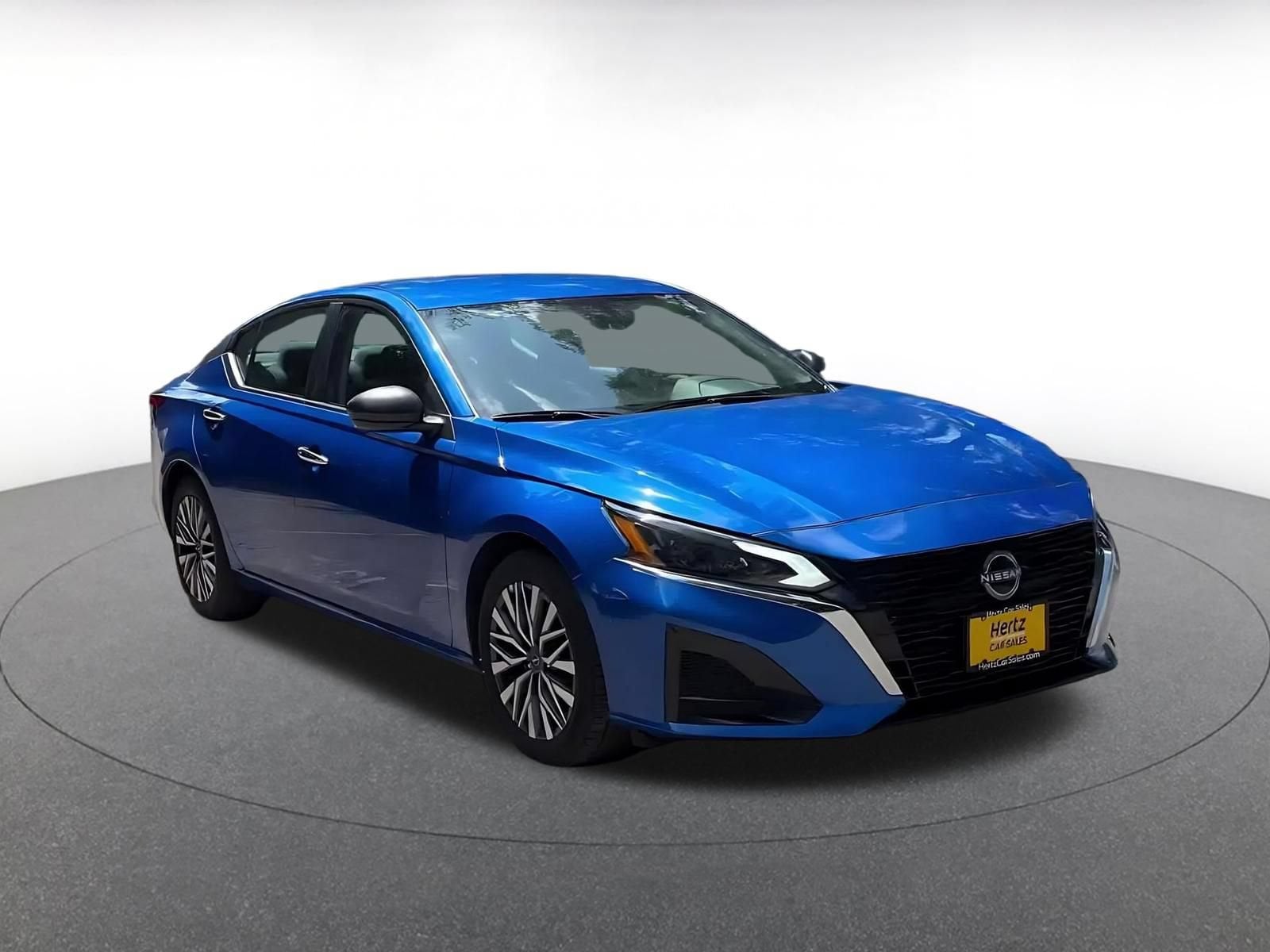 Thumbnail: 2025 Nissan Altima - 3
