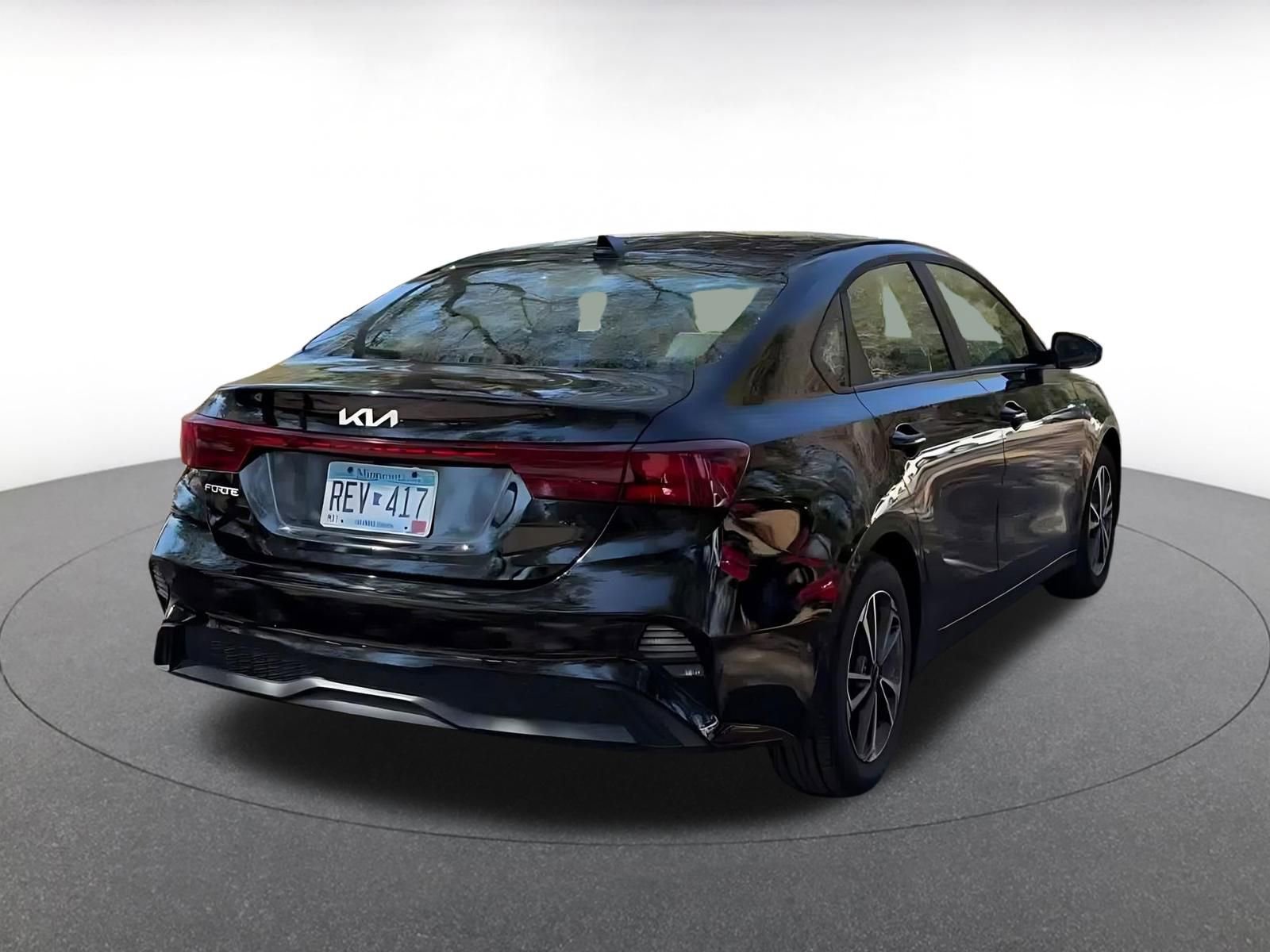 Thumbnail: 2024 Kia Forte - 14