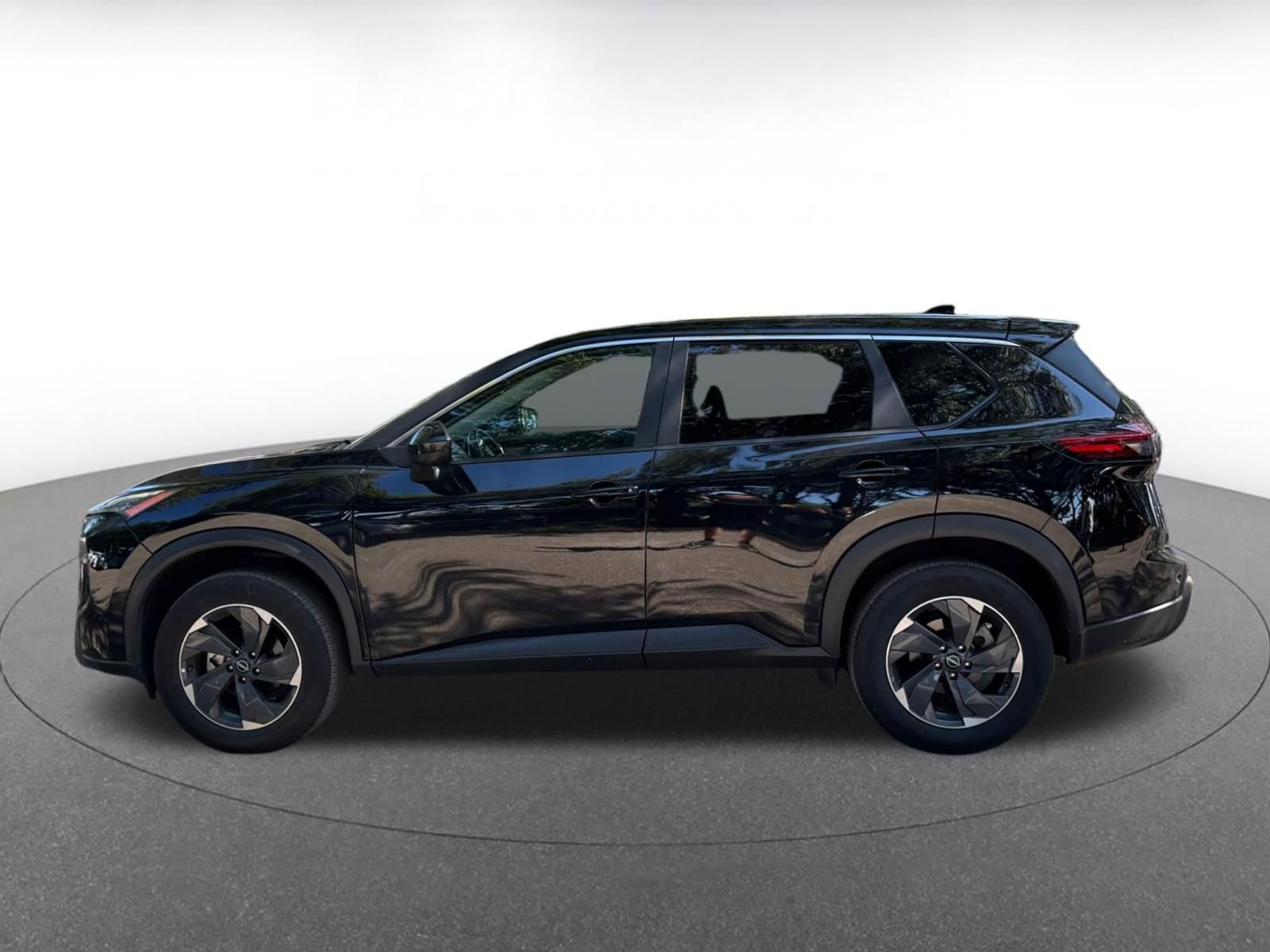 Thumbnail: 2025 Nissan Rogue - 4
