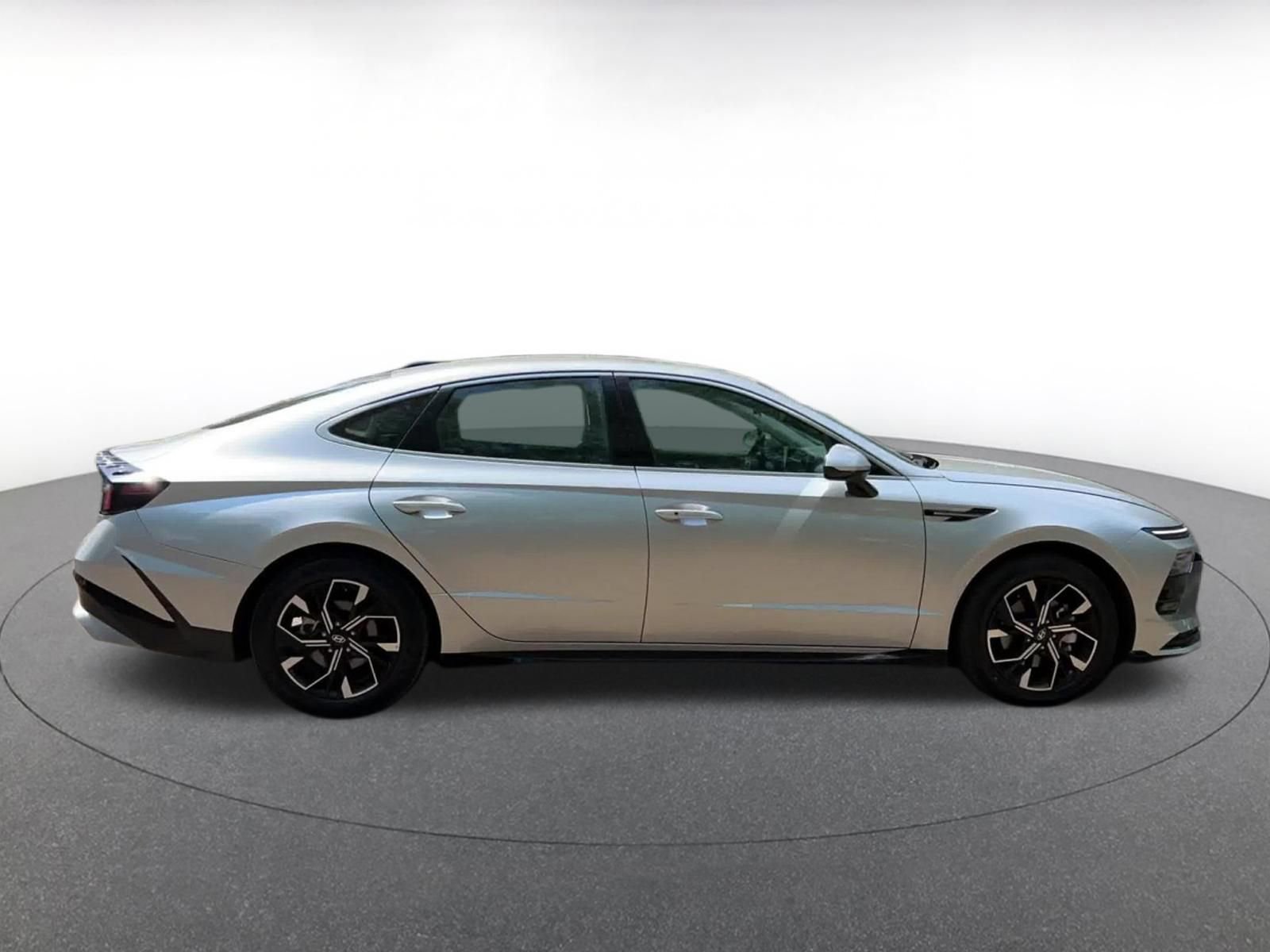 Thumbnail: 2025 Hyundai Sonata - 16