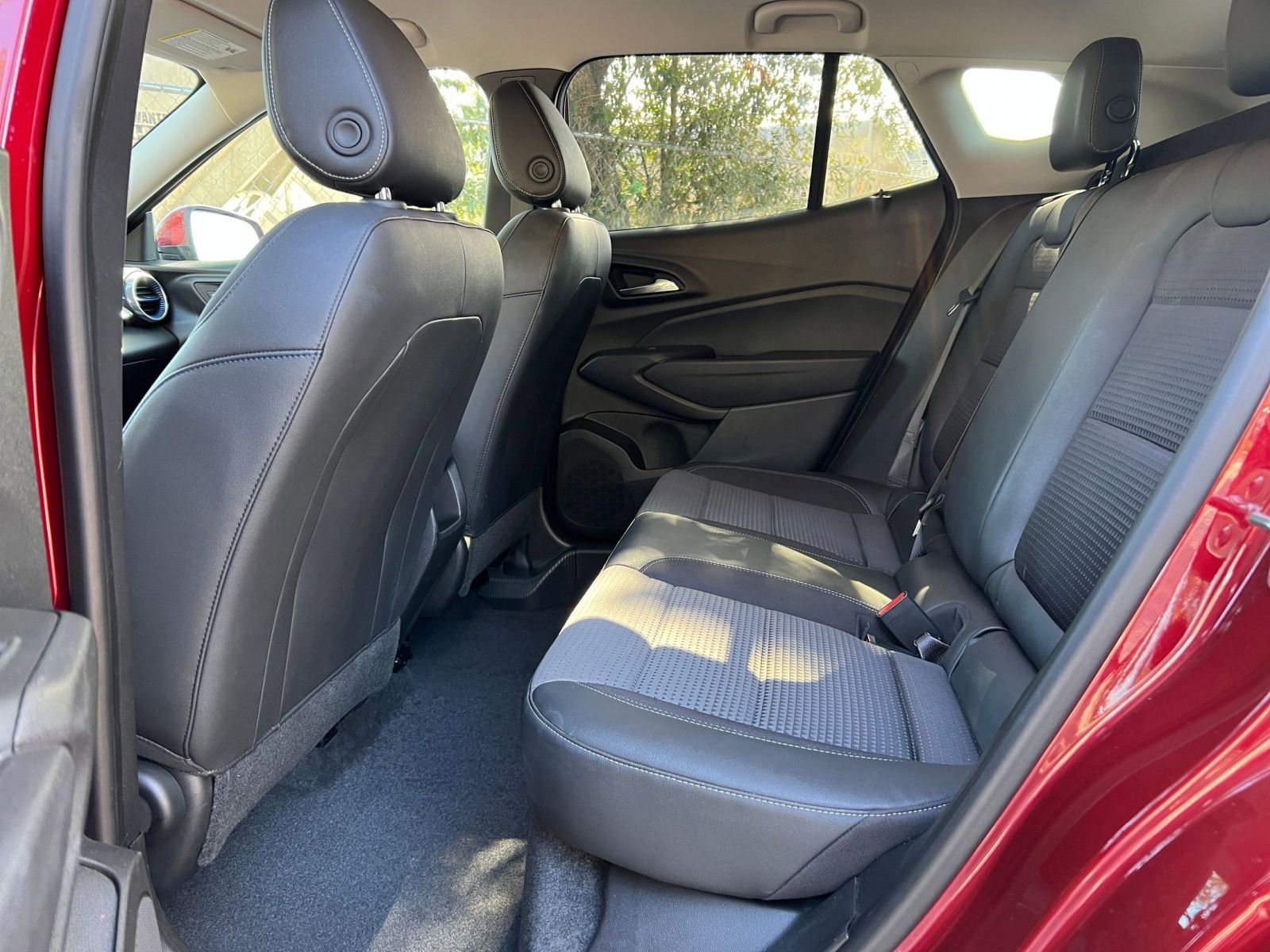 Thumbnail: 2025 Chevrolet Trax - 22