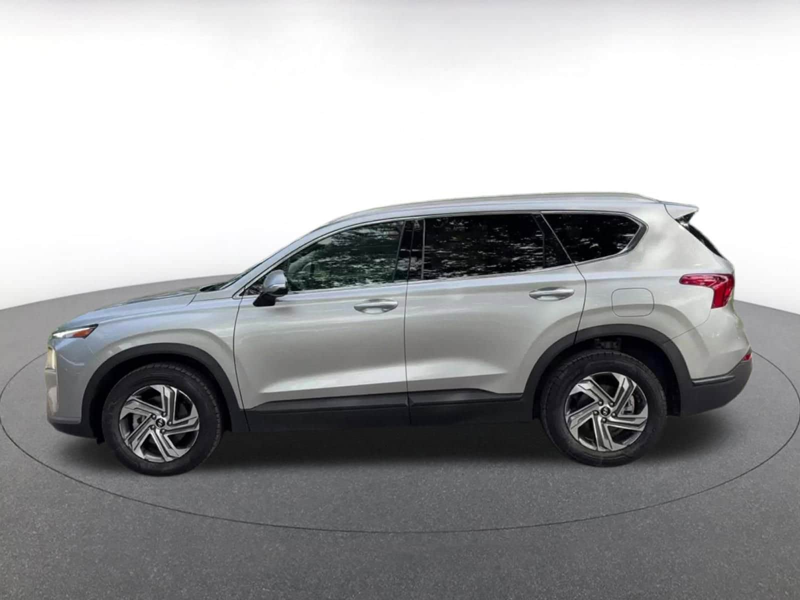 Thumbnail: 2023 Hyundai Santa Fe - 9