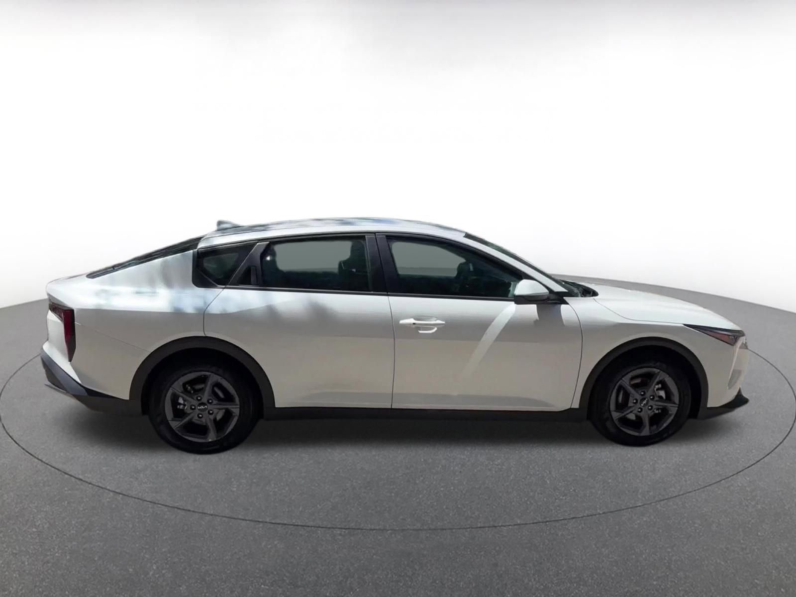 Thumbnail: 2025 Kia K4 - 16