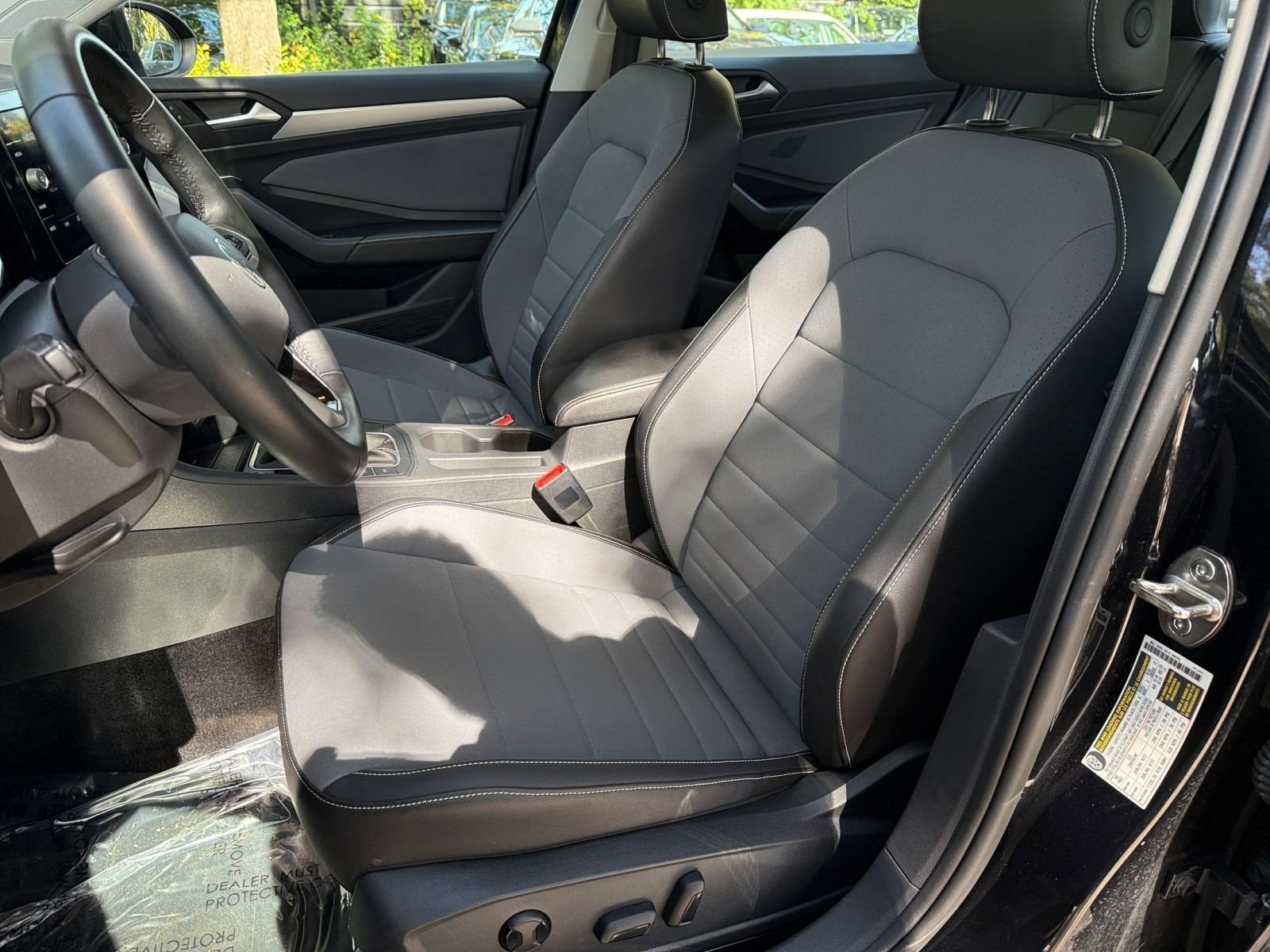 Thumbnail: 2025 Volkswagen Jetta - 30