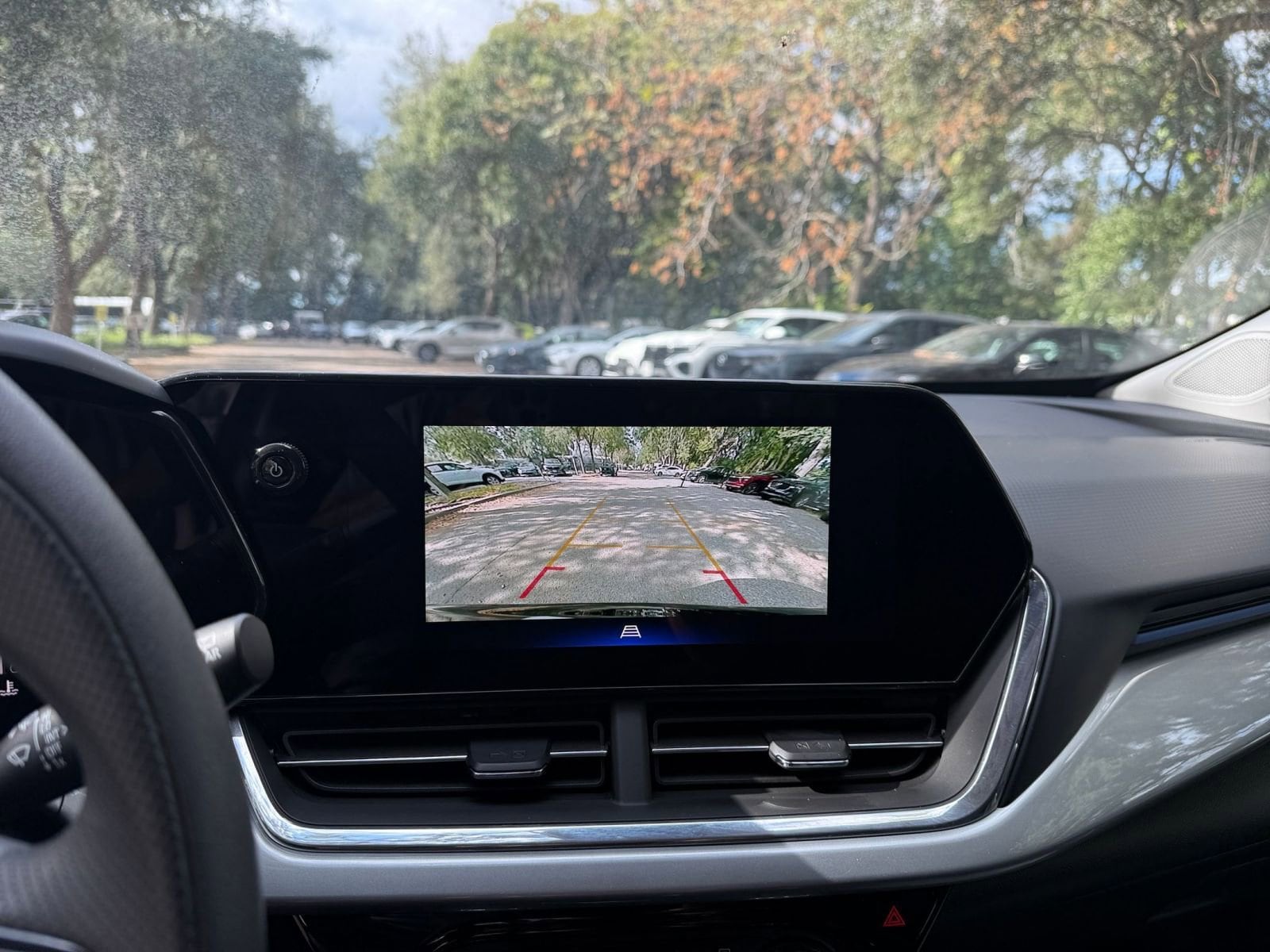 Thumbnail: 2025 Chevrolet Trax - 17