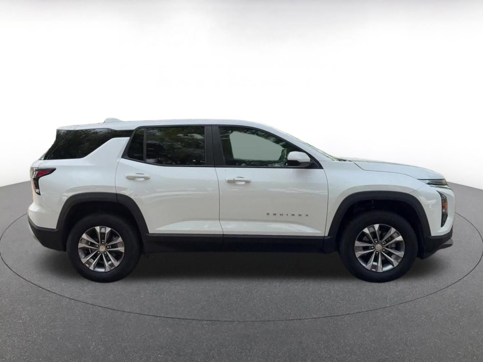 Thumbnail: 2025 Chevrolet Equinox - 16