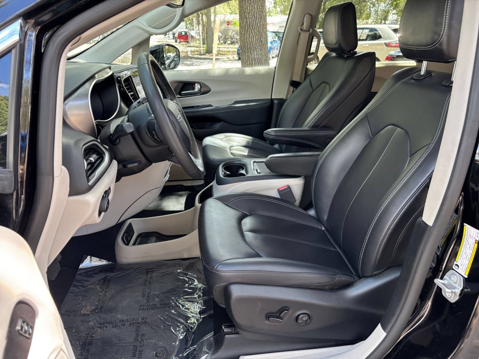 Thumbnail: 2024 Chrysler Pacifica - 28