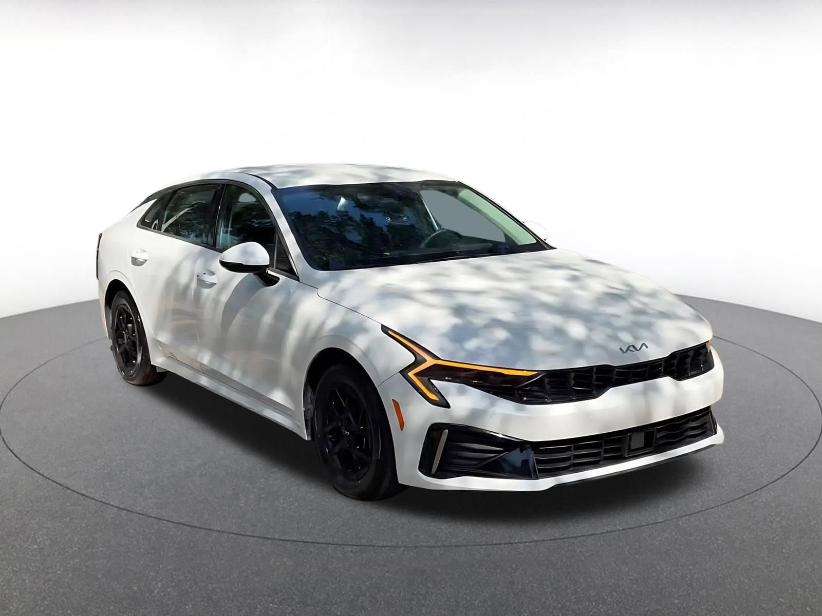 Thumbnail: 2025 Kia K5 - 3