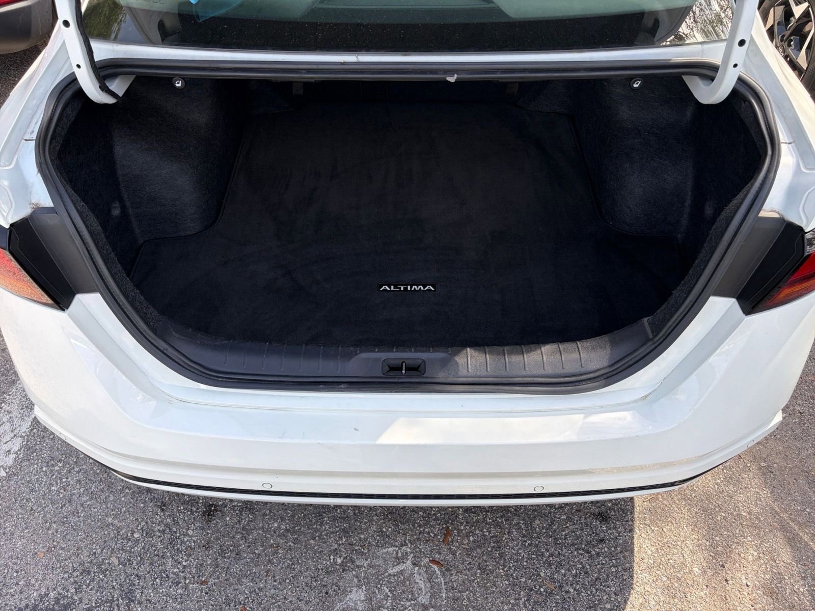 Thumbnail: 2025 Nissan Altima - 31