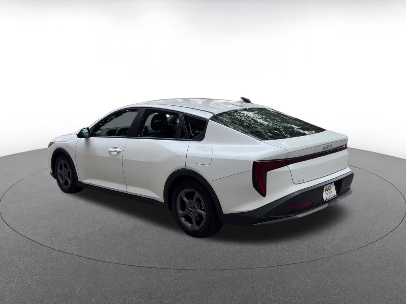 Thumbnail: 2025 Kia K4 - 10