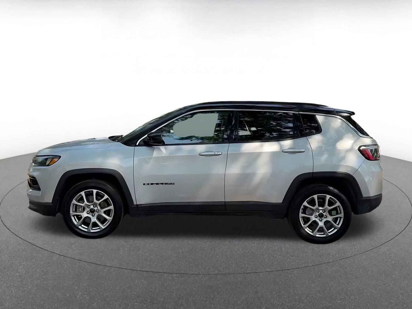 Thumbnail: 2025 Jeep Compass - 9