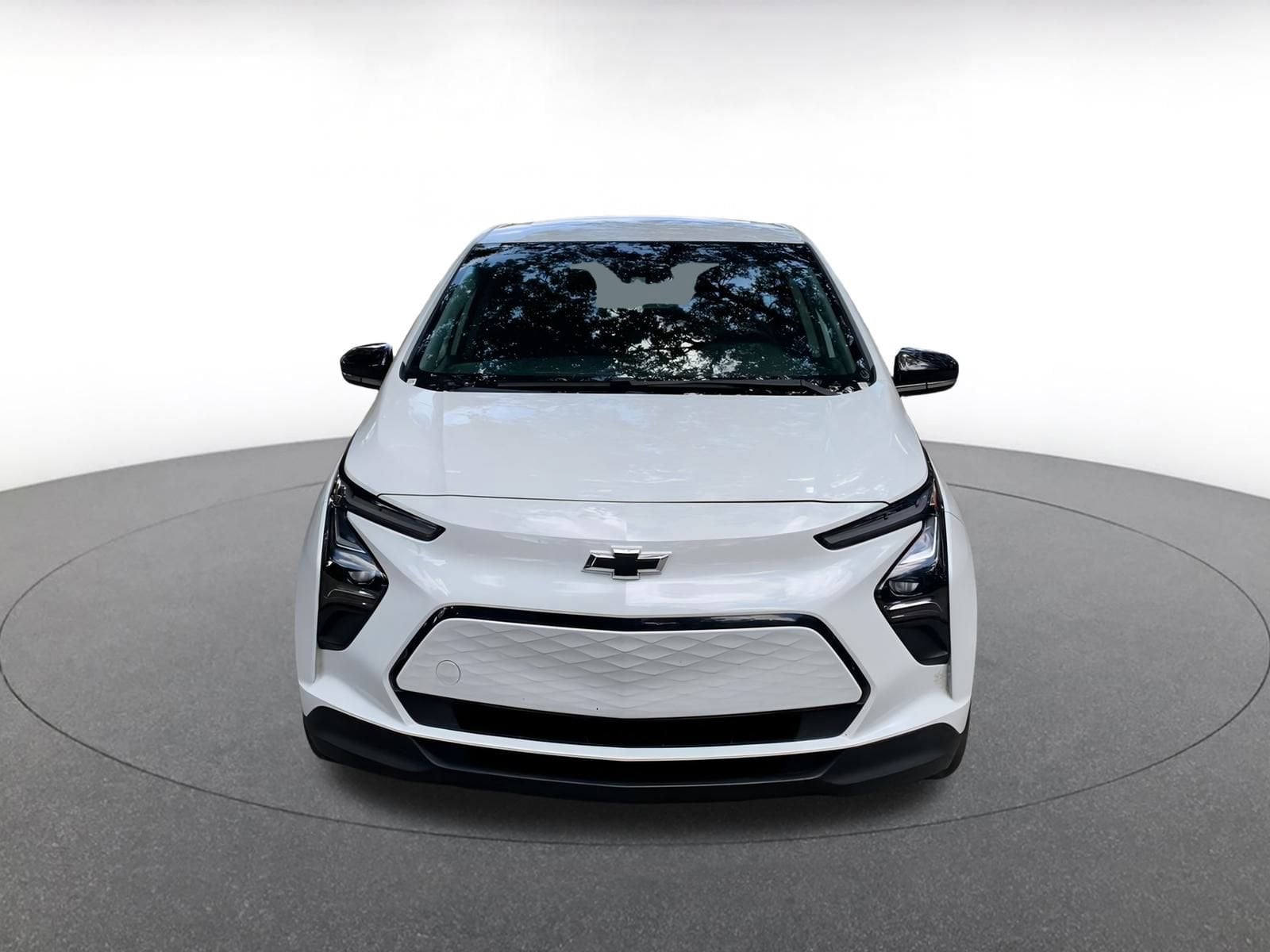 Thumbnail: 2023 Chevrolet Bolt EV - 3